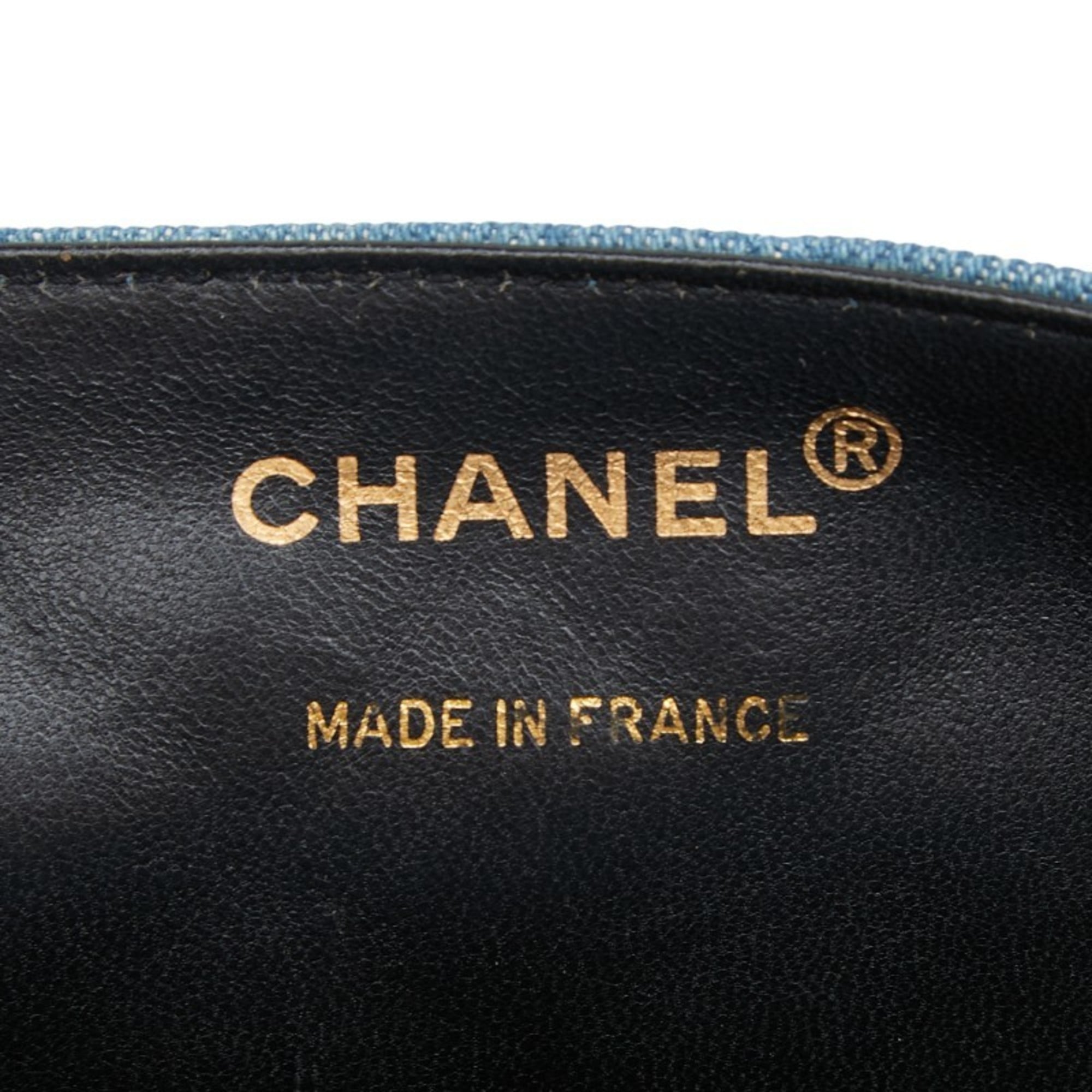 Chanel Blue Denim Shoulder Bag (Pre-Owned)