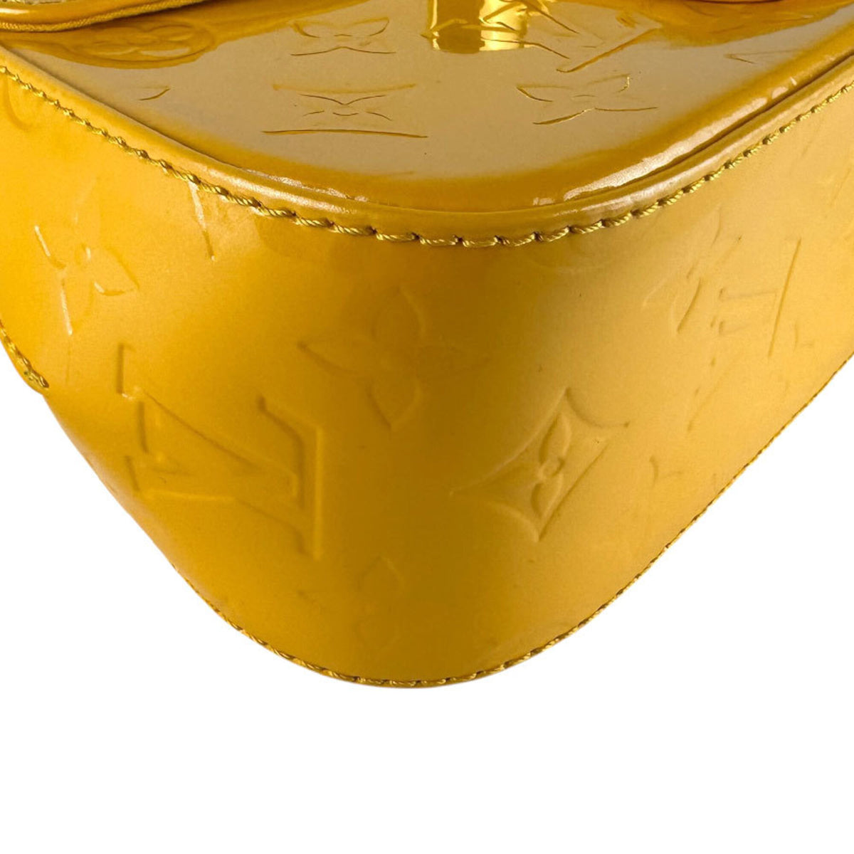 Louis Vuitton Jaune Monogram Vernis Shoulder Bag (Pre-Owned)