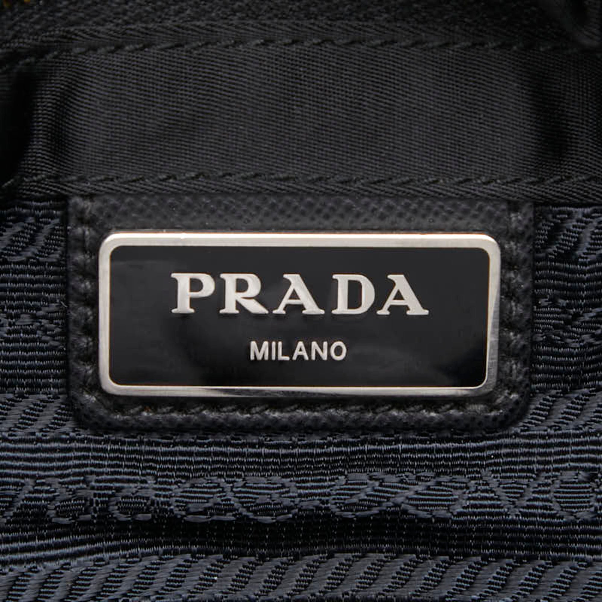 Prada Black Nylon Leather Messenger Bag Shoulder Bag (Pre-Owned)