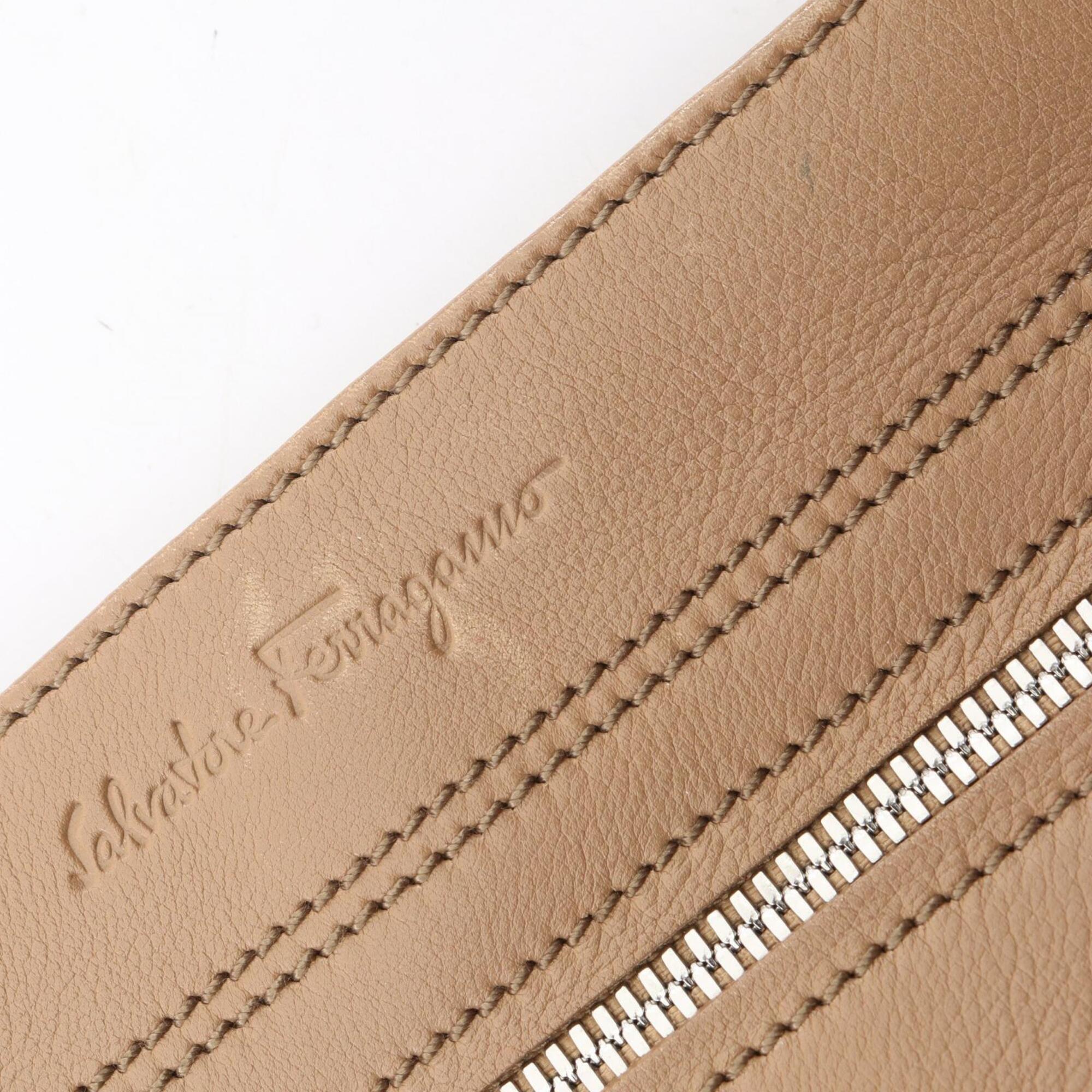 Salvatore Ferragamo Beige Leather Handbag Shoulder Bag (Pre-Owned)