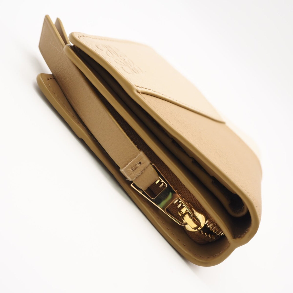 Loewe Beige Leather Wallet (Bi-Fold) (Pre-Owned)