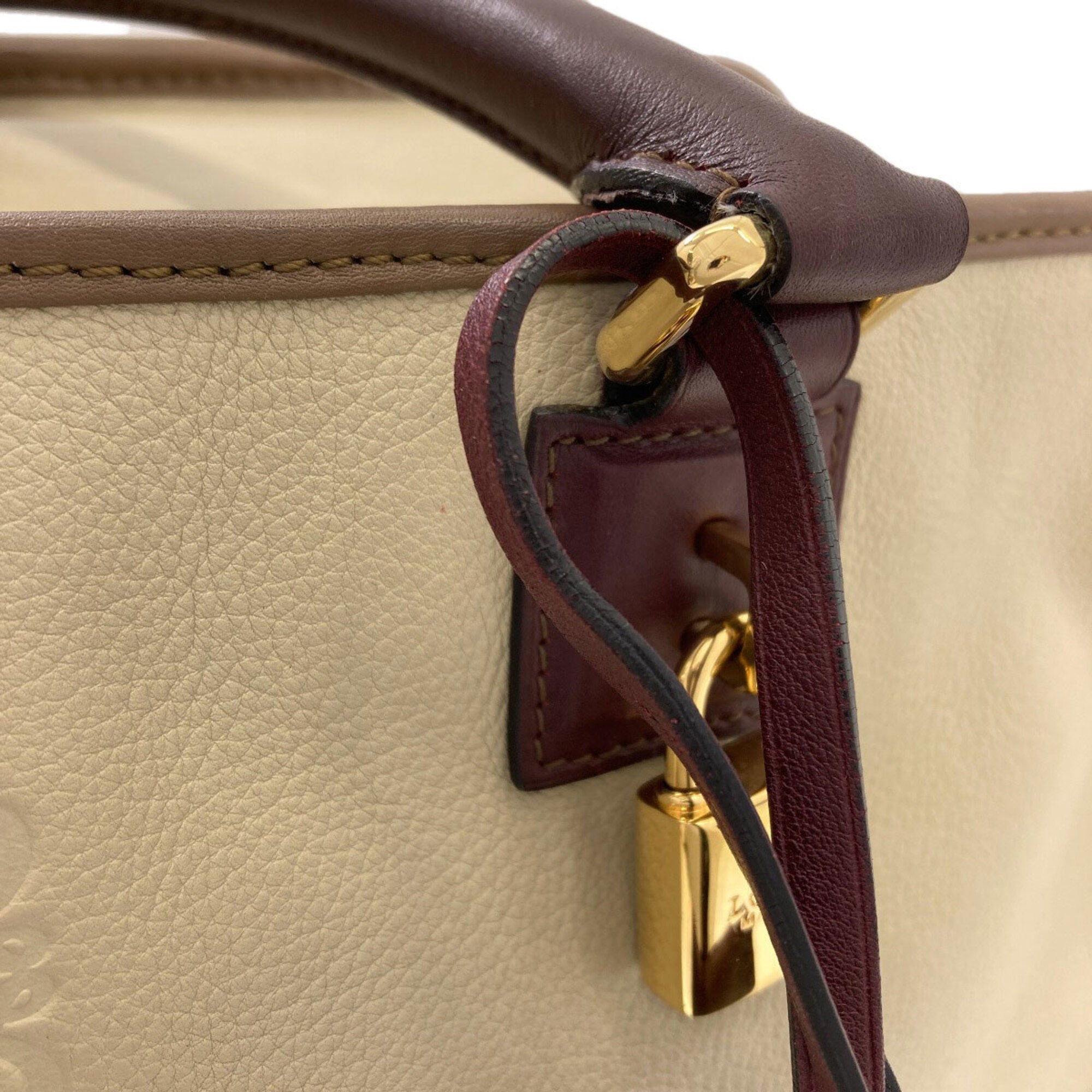 Loewe Beige Leather Handbag (Pre-Owned)