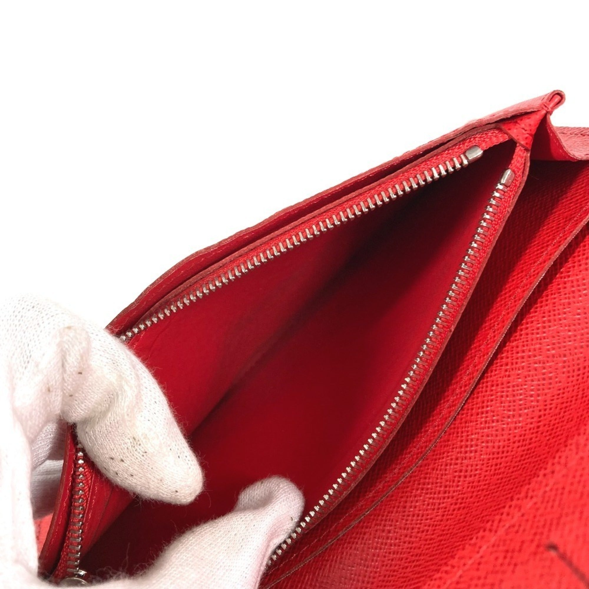 Louis Vuitton Epi Red Color Epi Leather Long Wallet (Bi-Fold) (Pre-Owned)