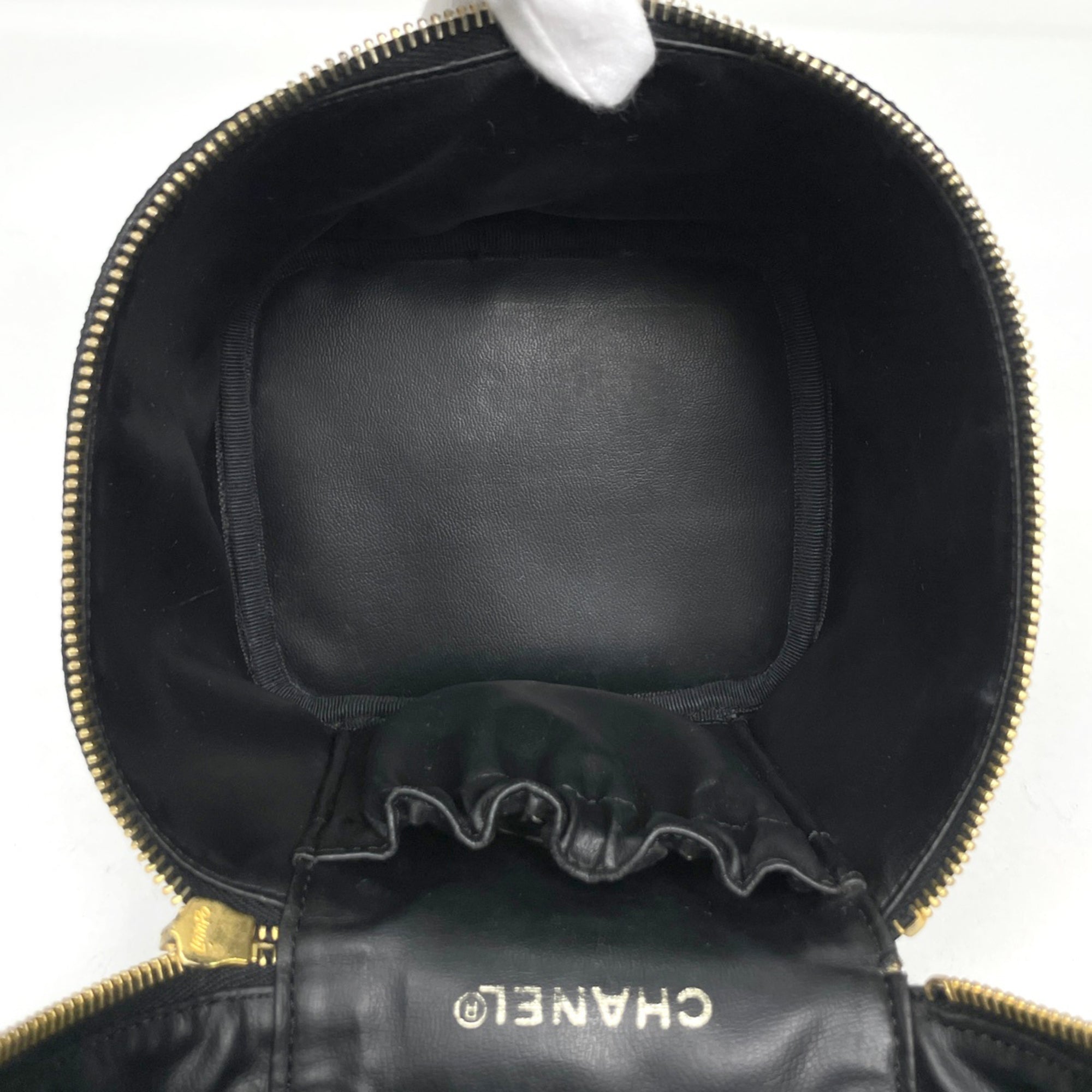 Chanel Black Grained Calfskin Pouch Vanity Bag (Pre-Owned)