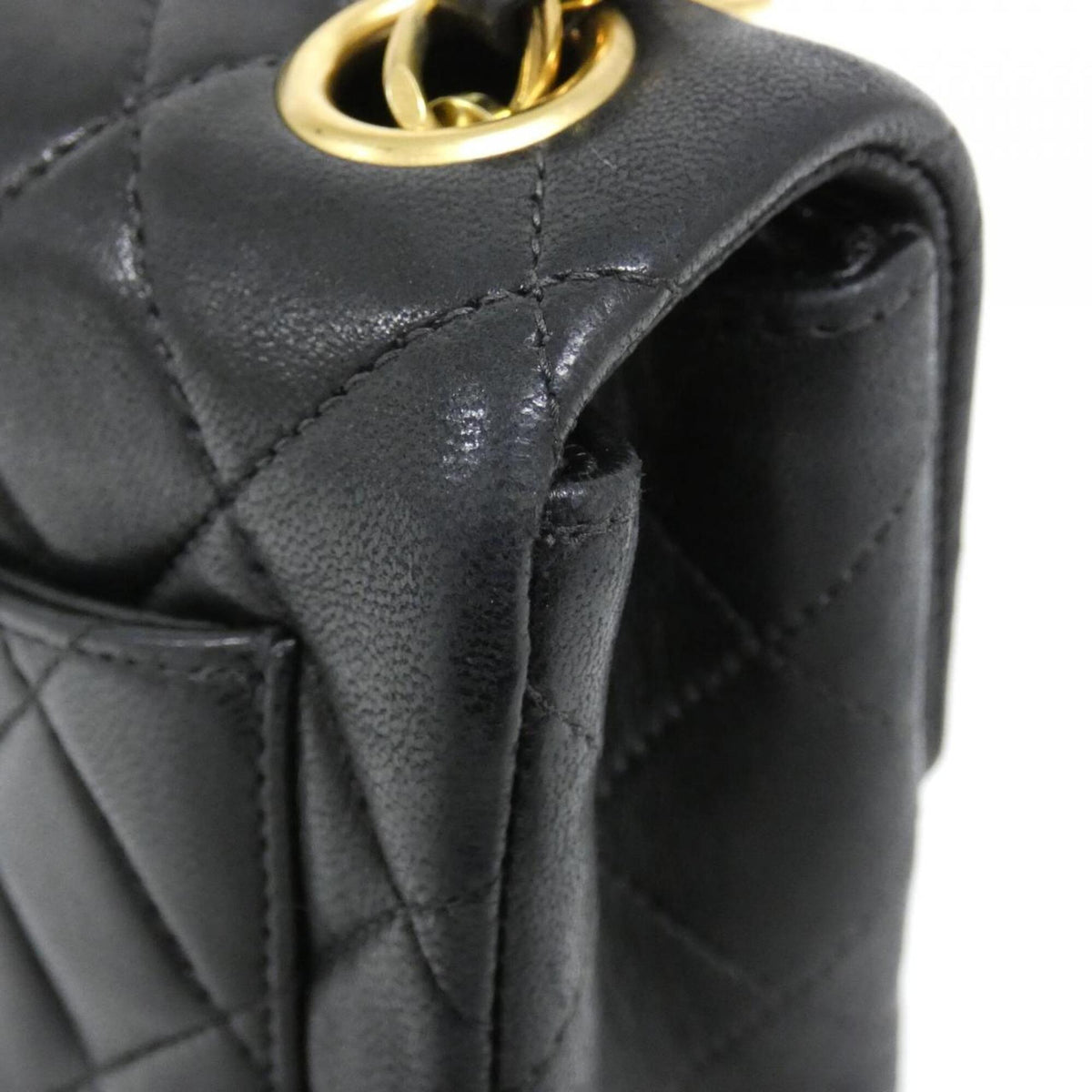 Chanel Black Leather Shoulder Bag (Pre-Owned)