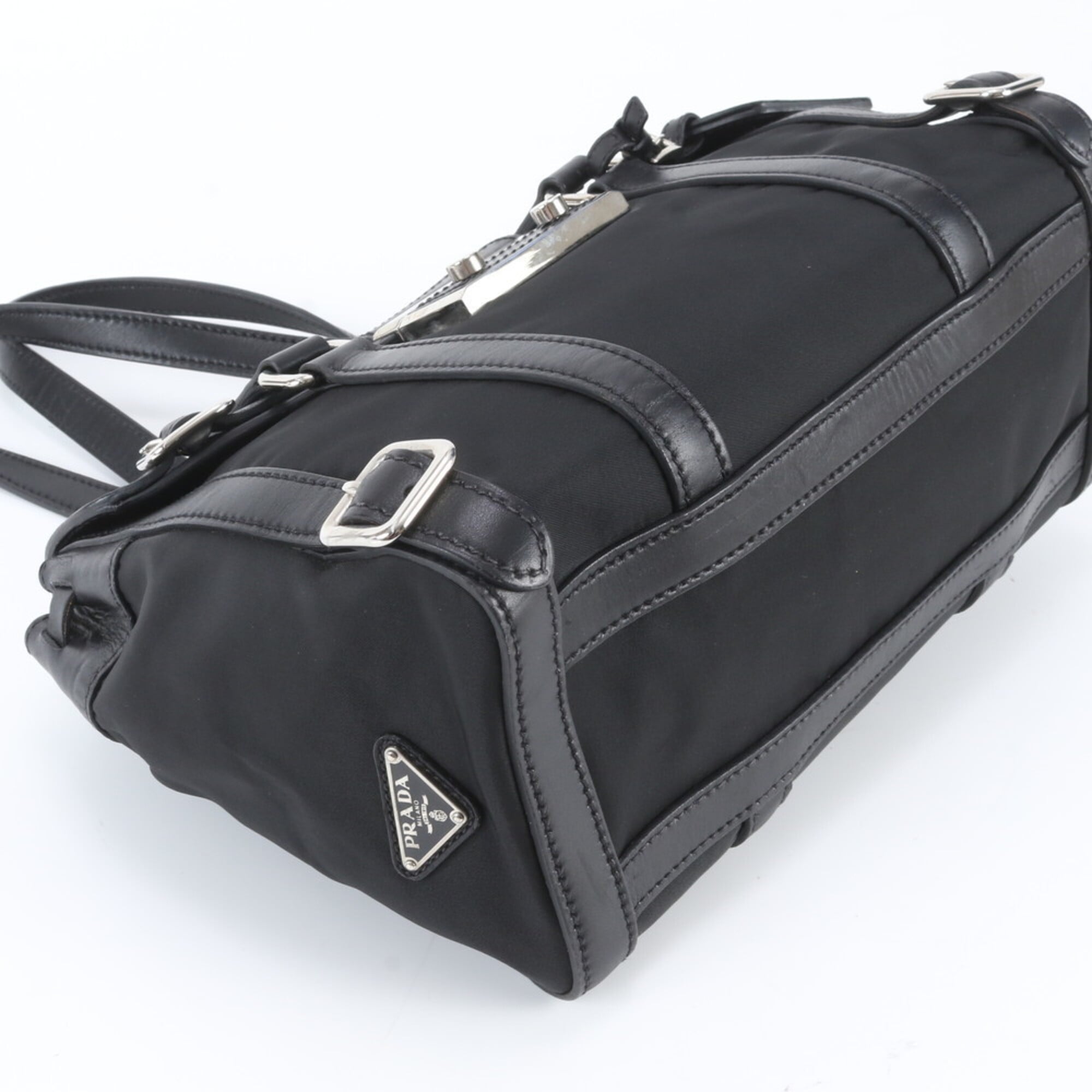Prada Black Leather Nylon Handbag Shoulder Bag (Pre-Owned)