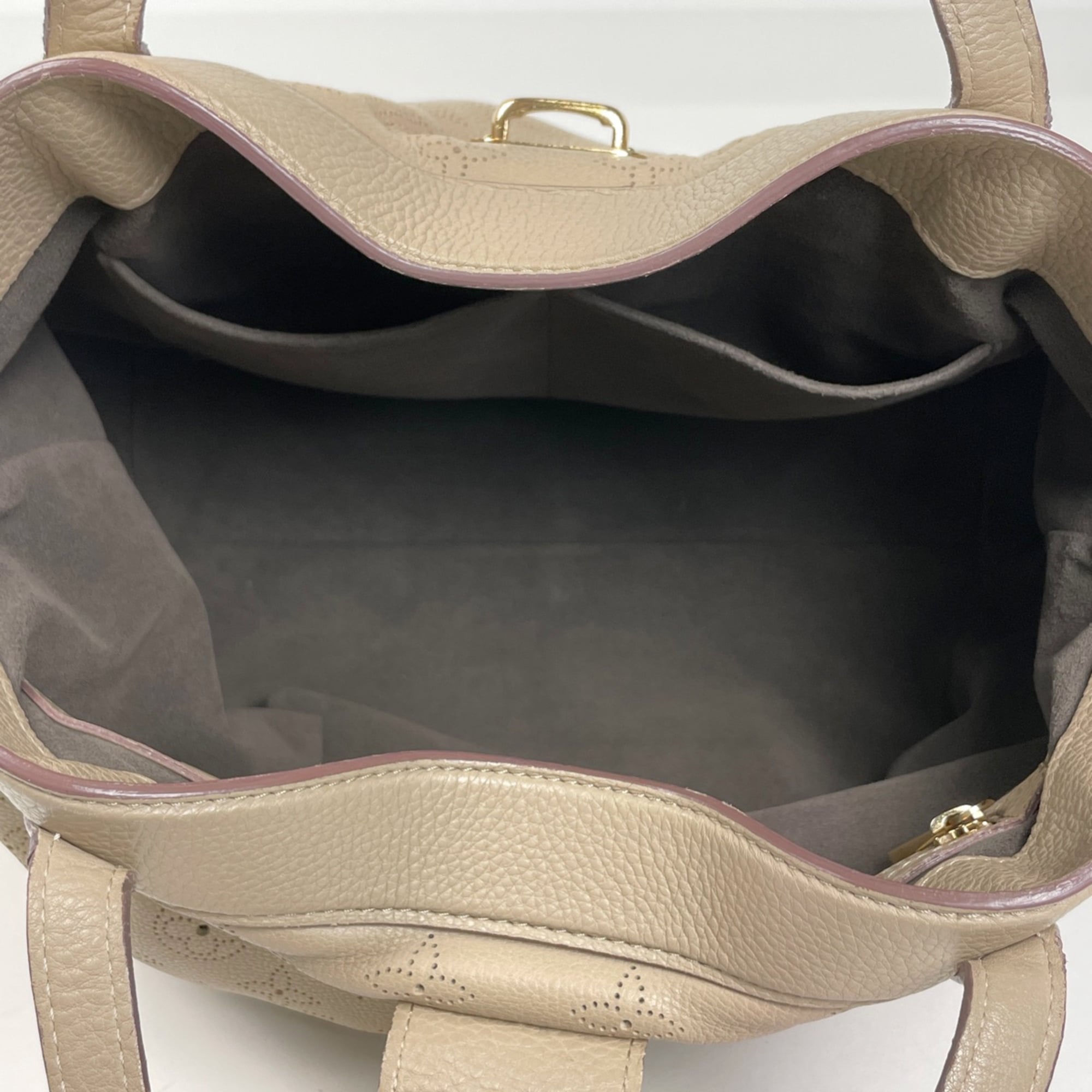 Louis Vuitton Beige Opal Monogram Mahina Leather Tote Bag (Pre-Owned)