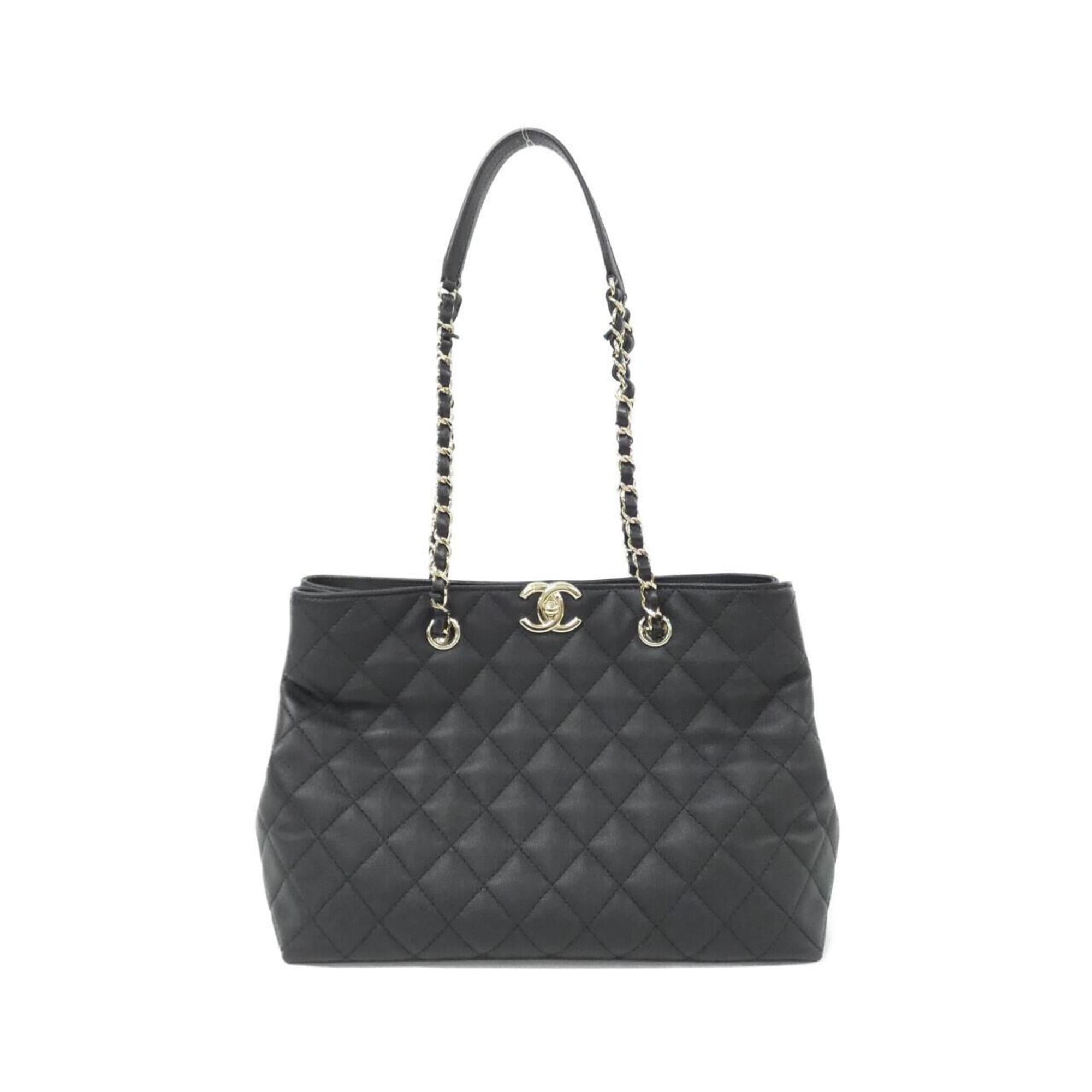 Chanel Black Grained Calfskin Handbag (Pre-Owned)