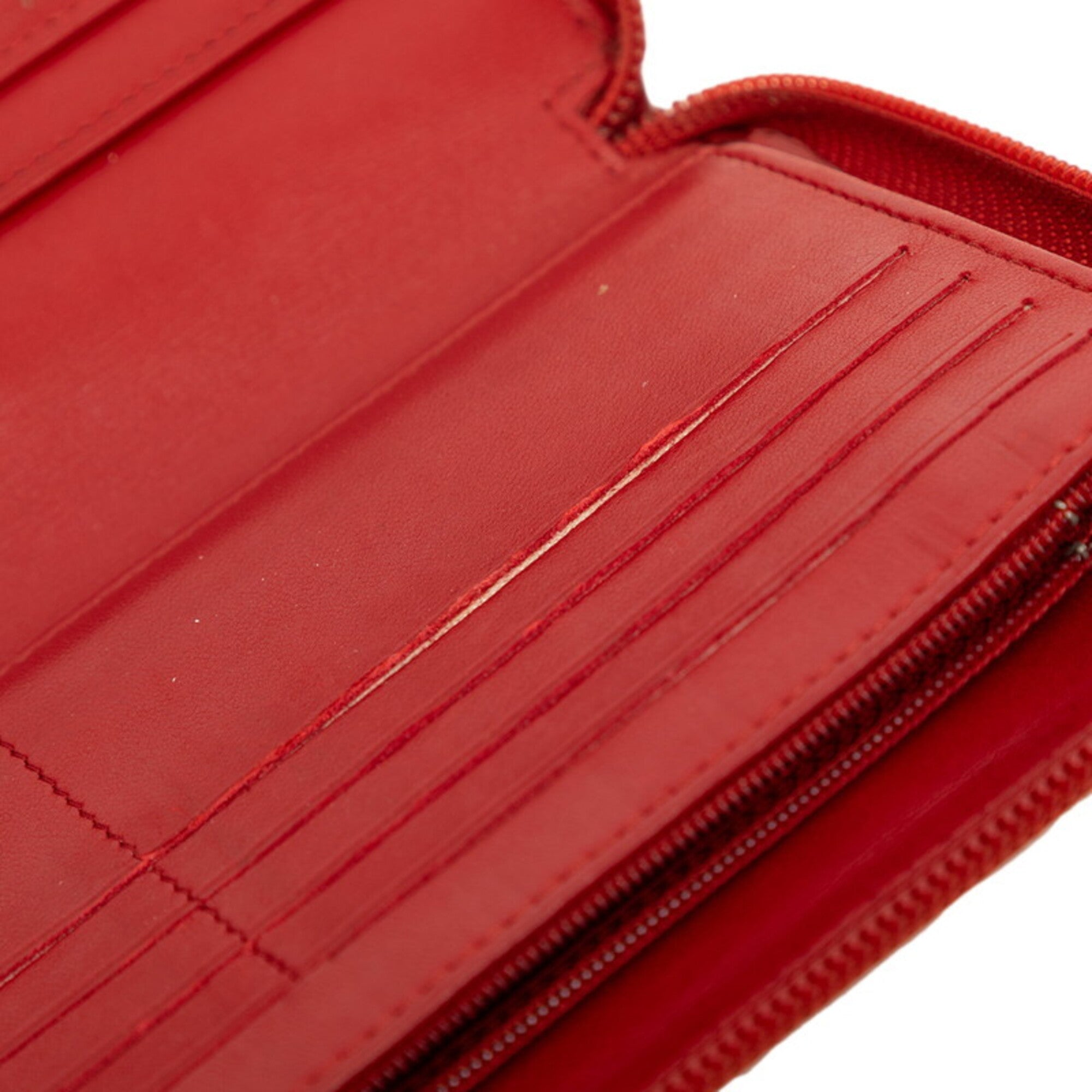 Chanel Red Color Leather Long Wallet (Bi-Fold) (Pre-Owned)