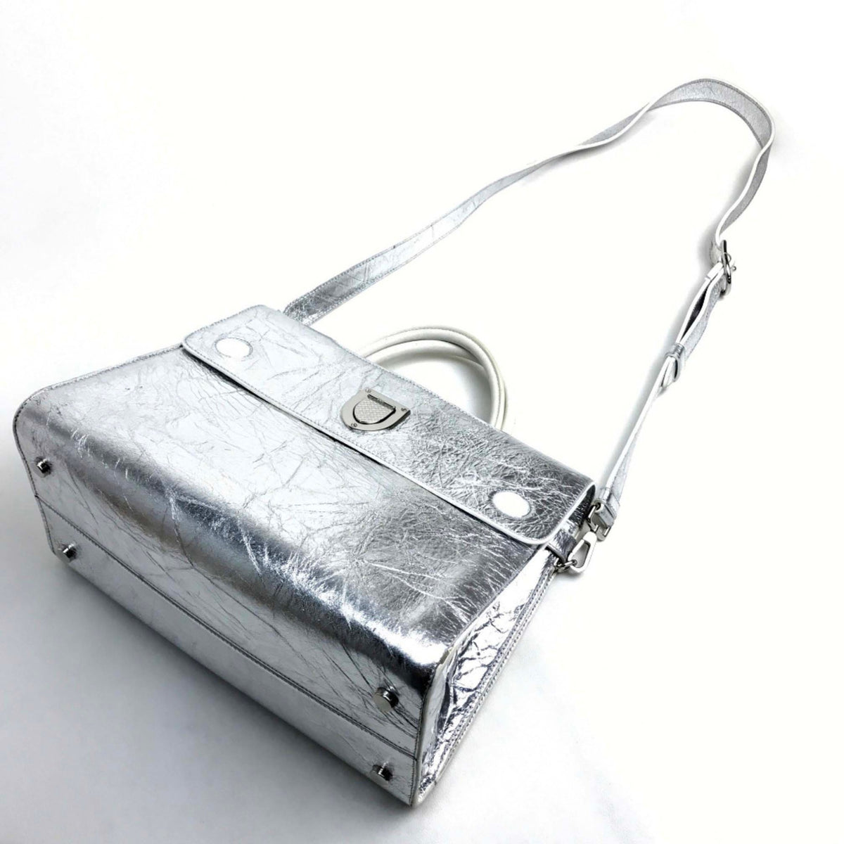 Christian Dior Silver Leather Handbag (Pre-Owned)
