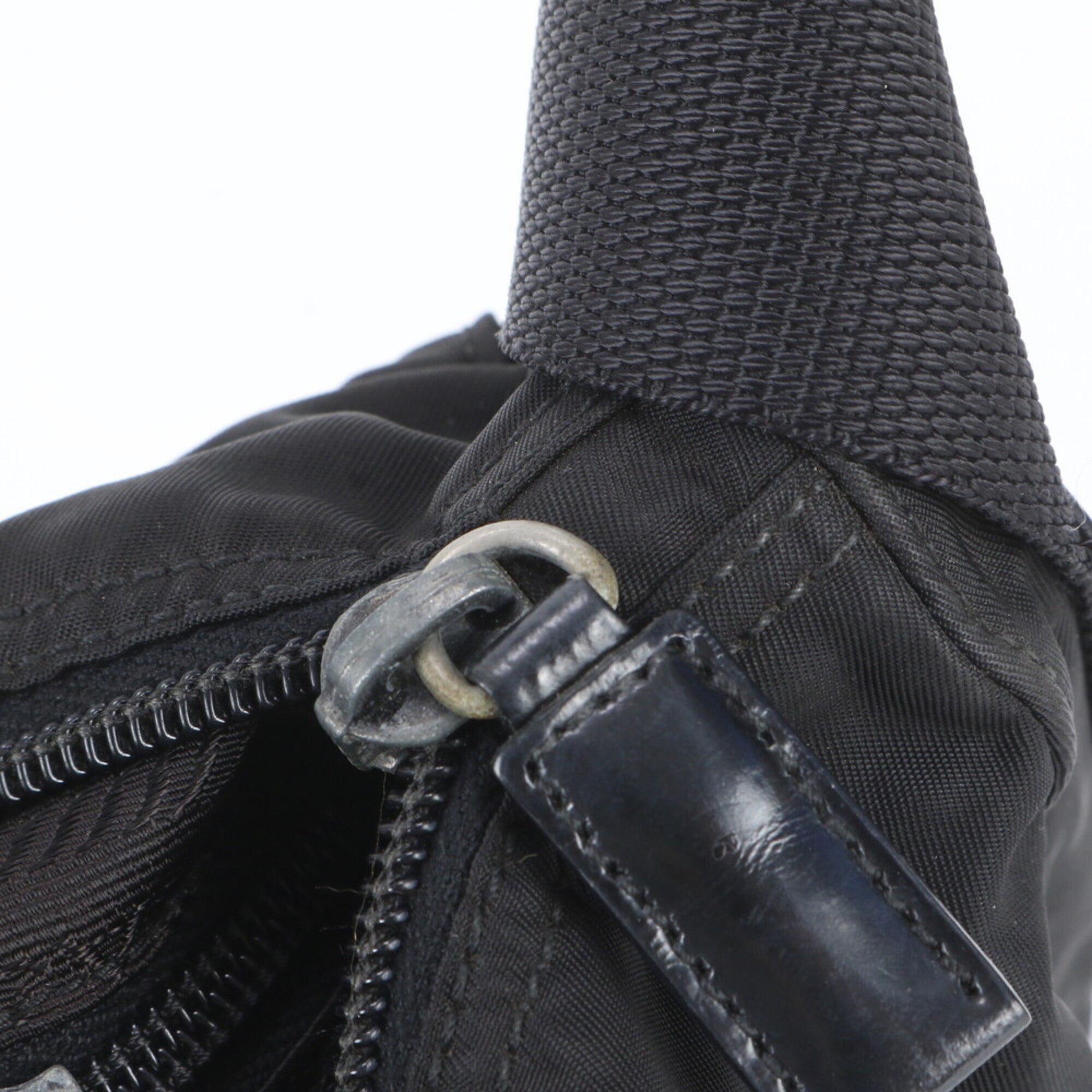 Prada Black Leather Nylon Messenger Bag Shoulder Bag (Pre-Owned)