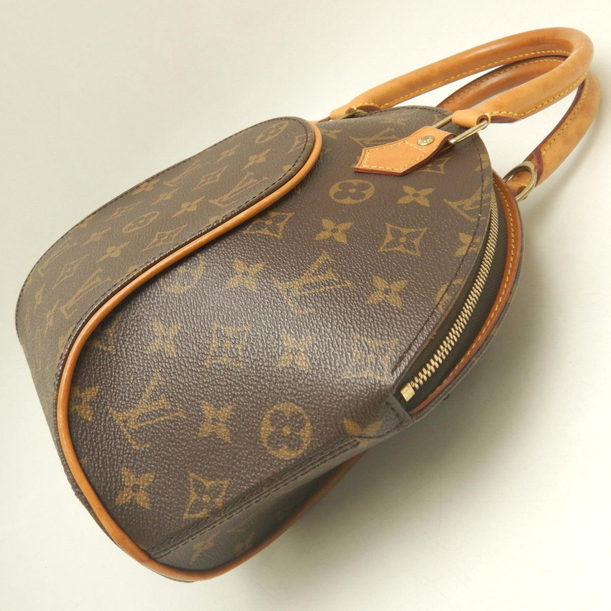 Louis Vuitton Brown Monogram Monogram Canvas Handbag (Pre-Owned)