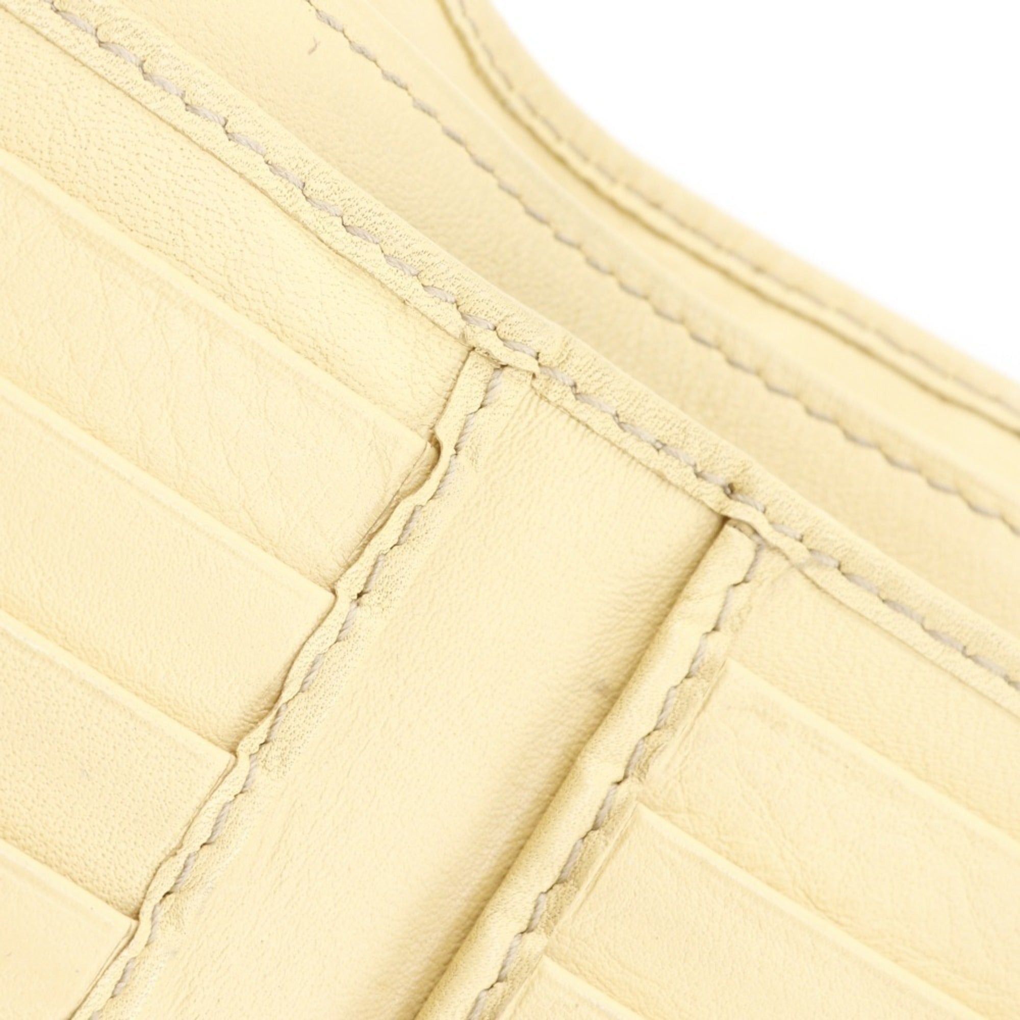 Gucci Beige Gg Canvas Wallet (Bi-Fold) (Pre-Owned)