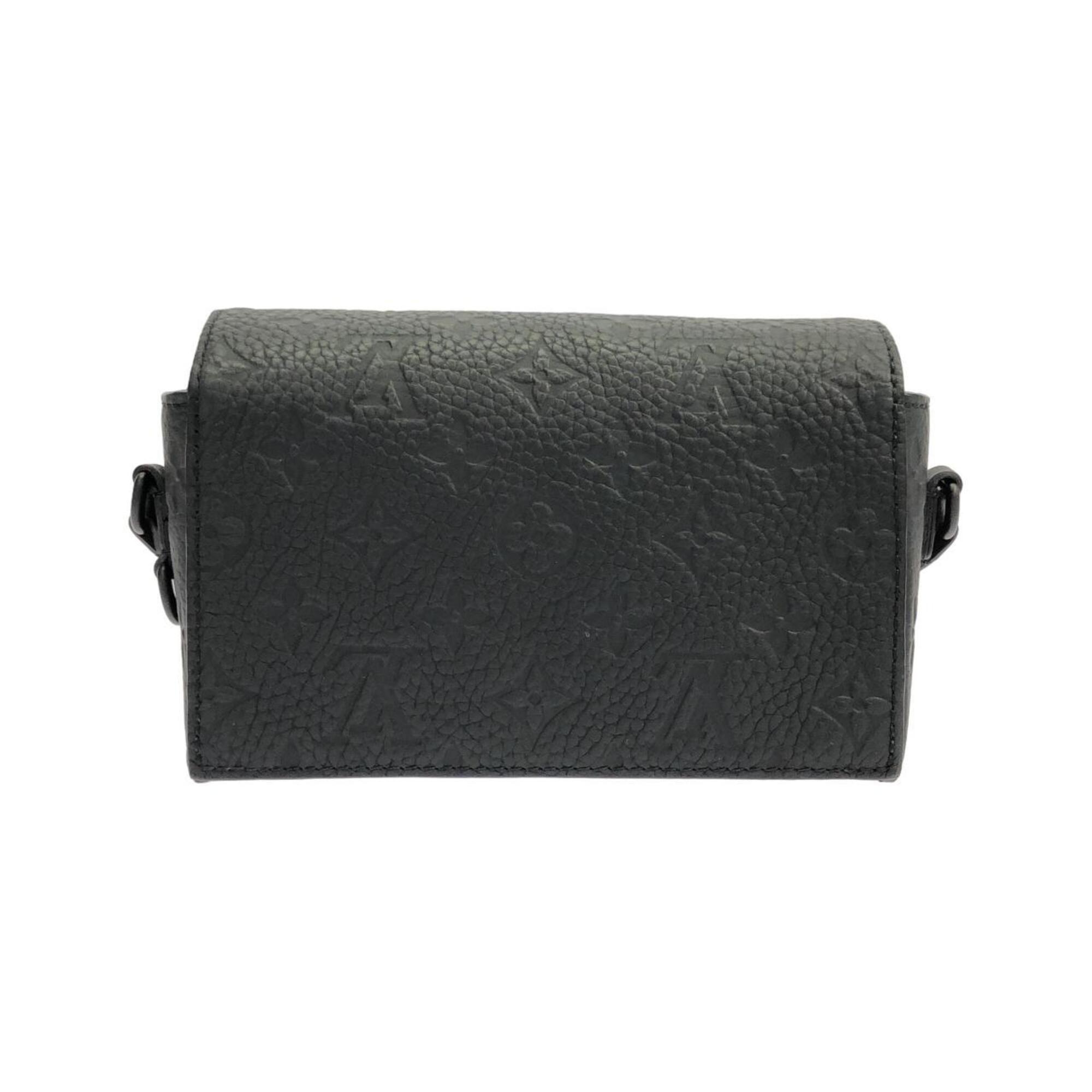 Louis Vuitton Black Leather Shoulder Bag (Pre-Owned)