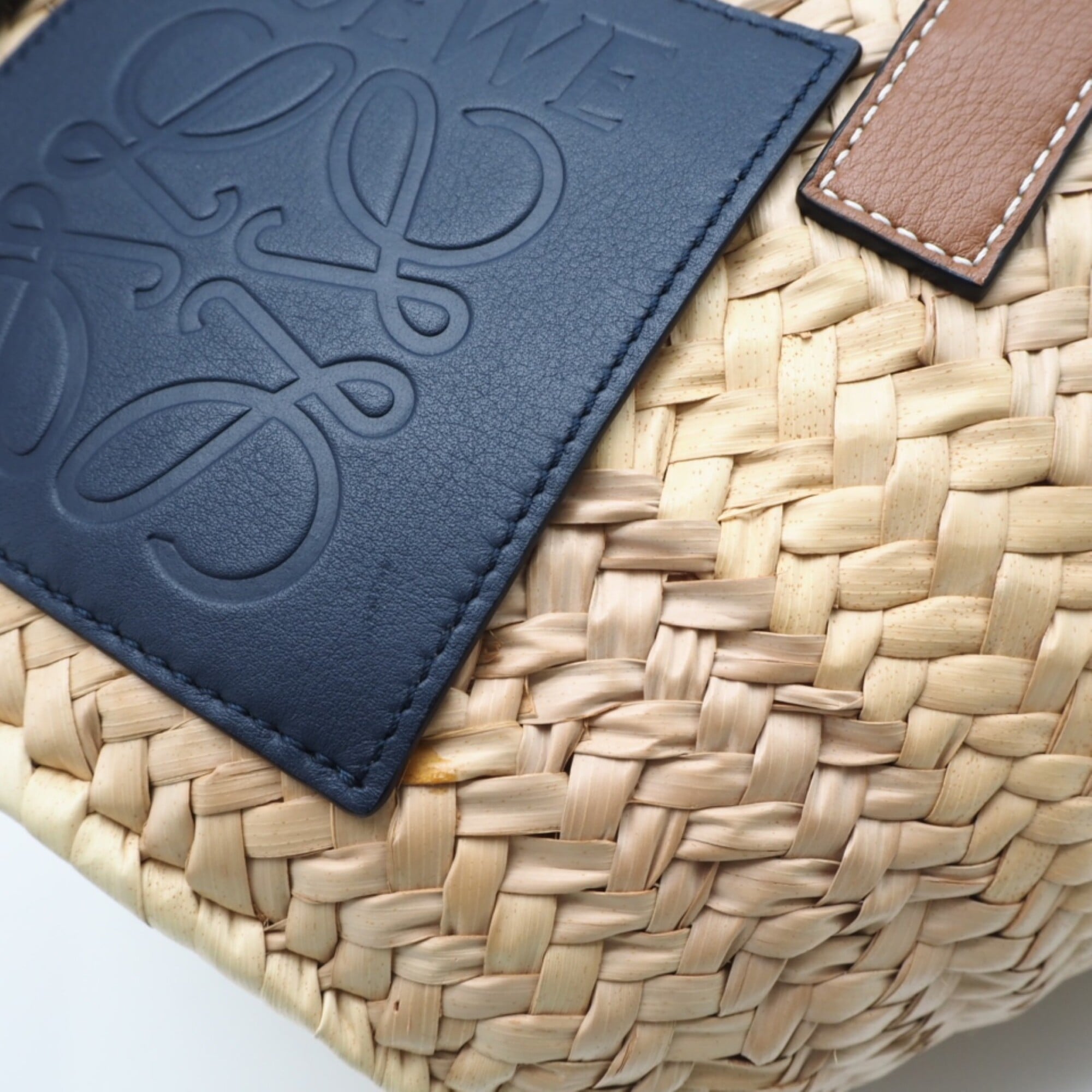 Loewe Beige Brown Navy Raffia Leather Basket Handbag (Pre-Owned)
