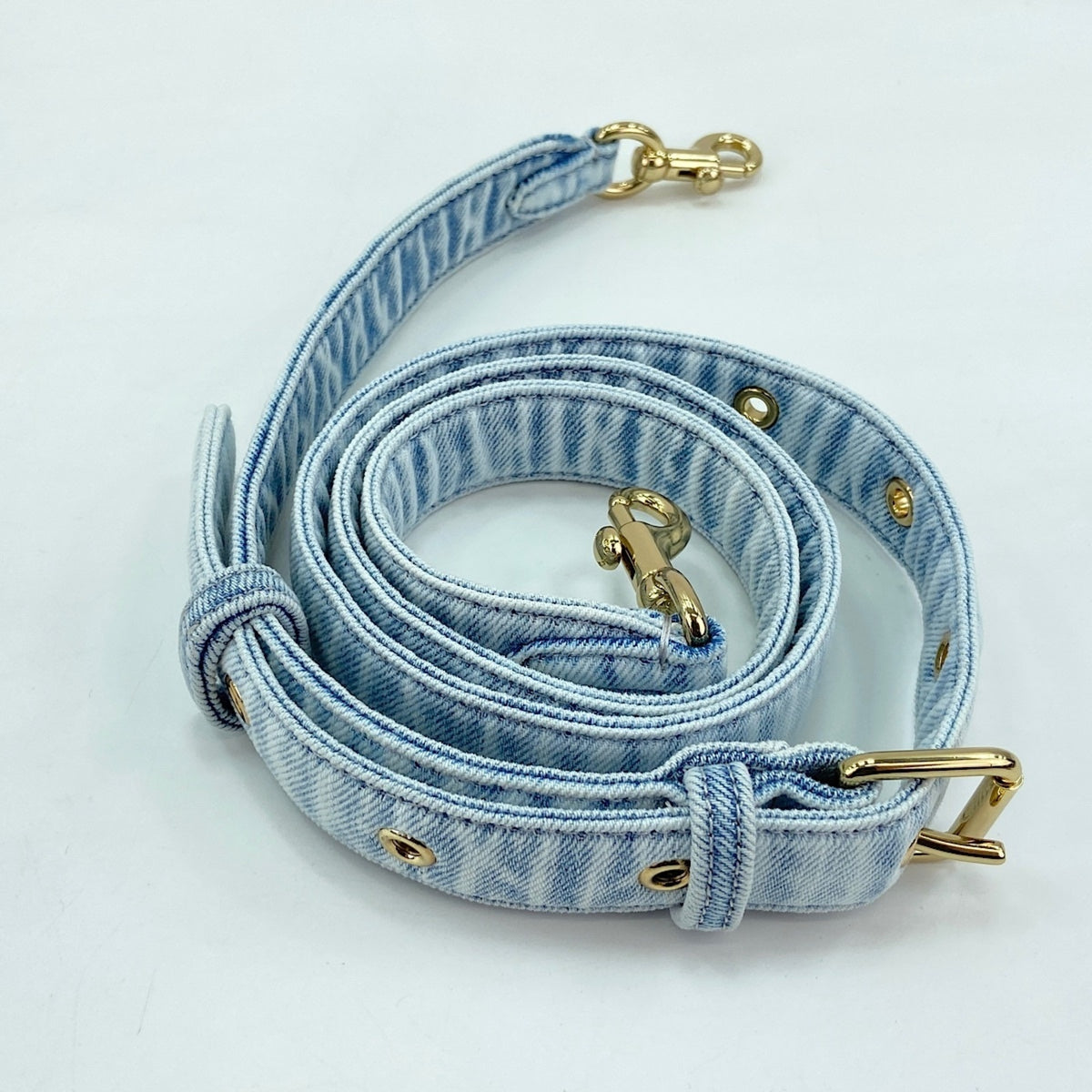 Coach Blue Shoulder Bag (Pre-Owned)
