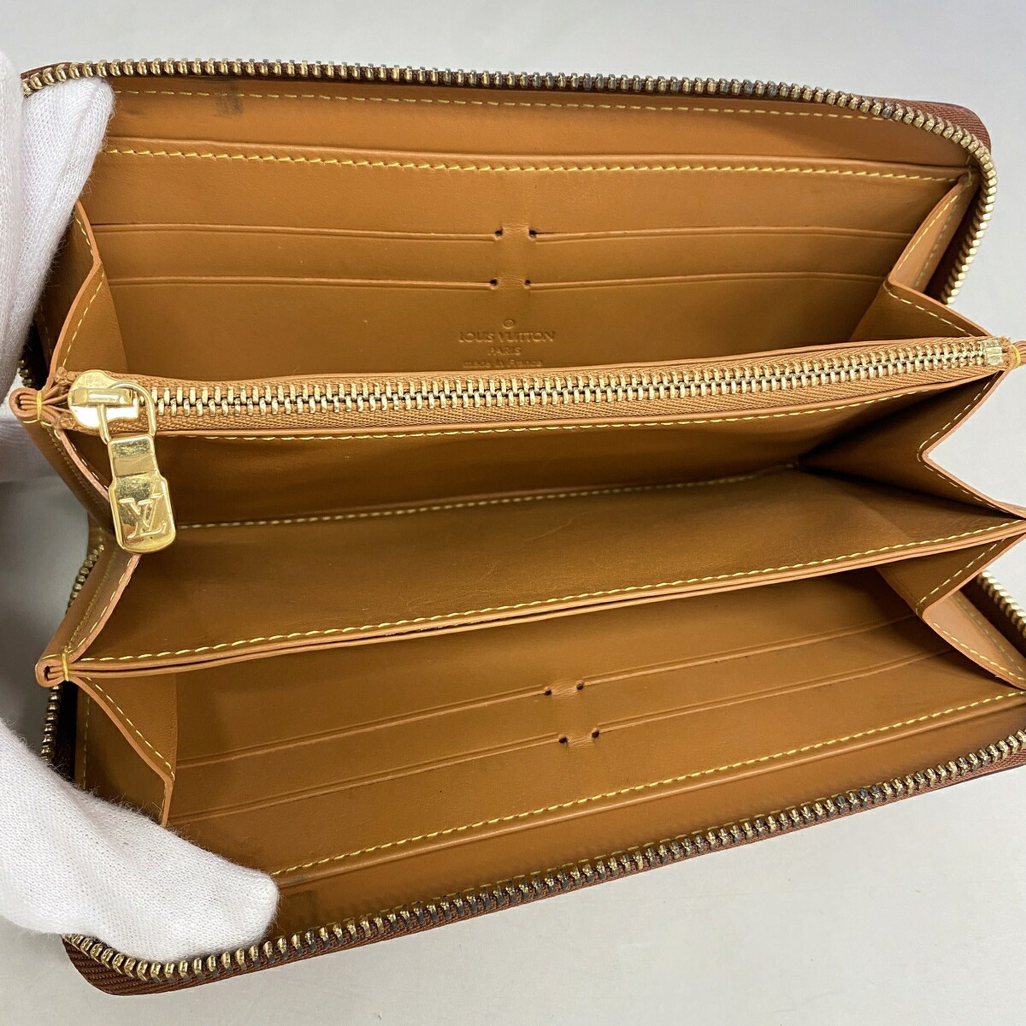 Louis Vuitton Camel Long Wallet (Bi-Fold) (Pre-Owned)