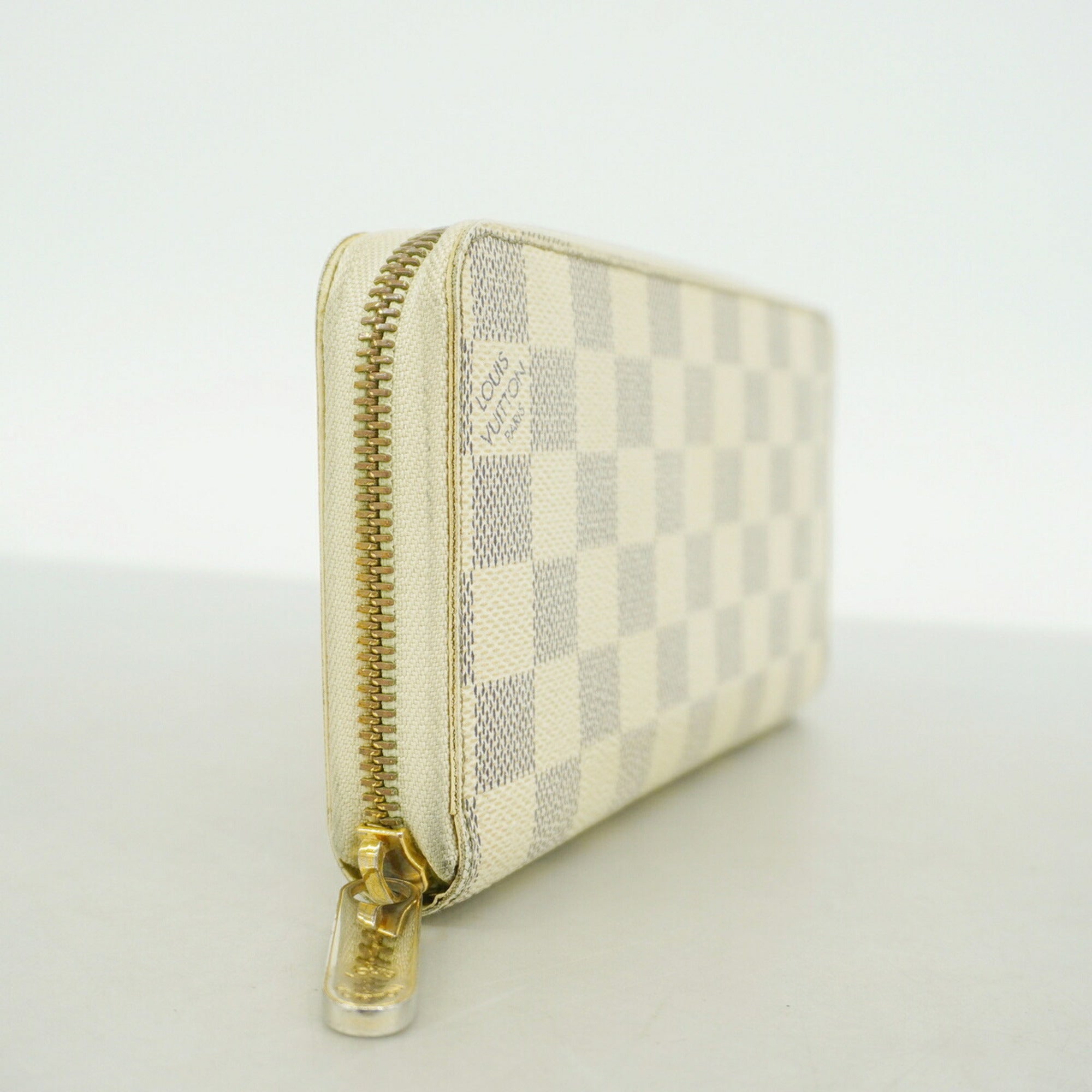 Louis Vuitton White Long Wallet (Bi-Fold) (Pre-Owned)