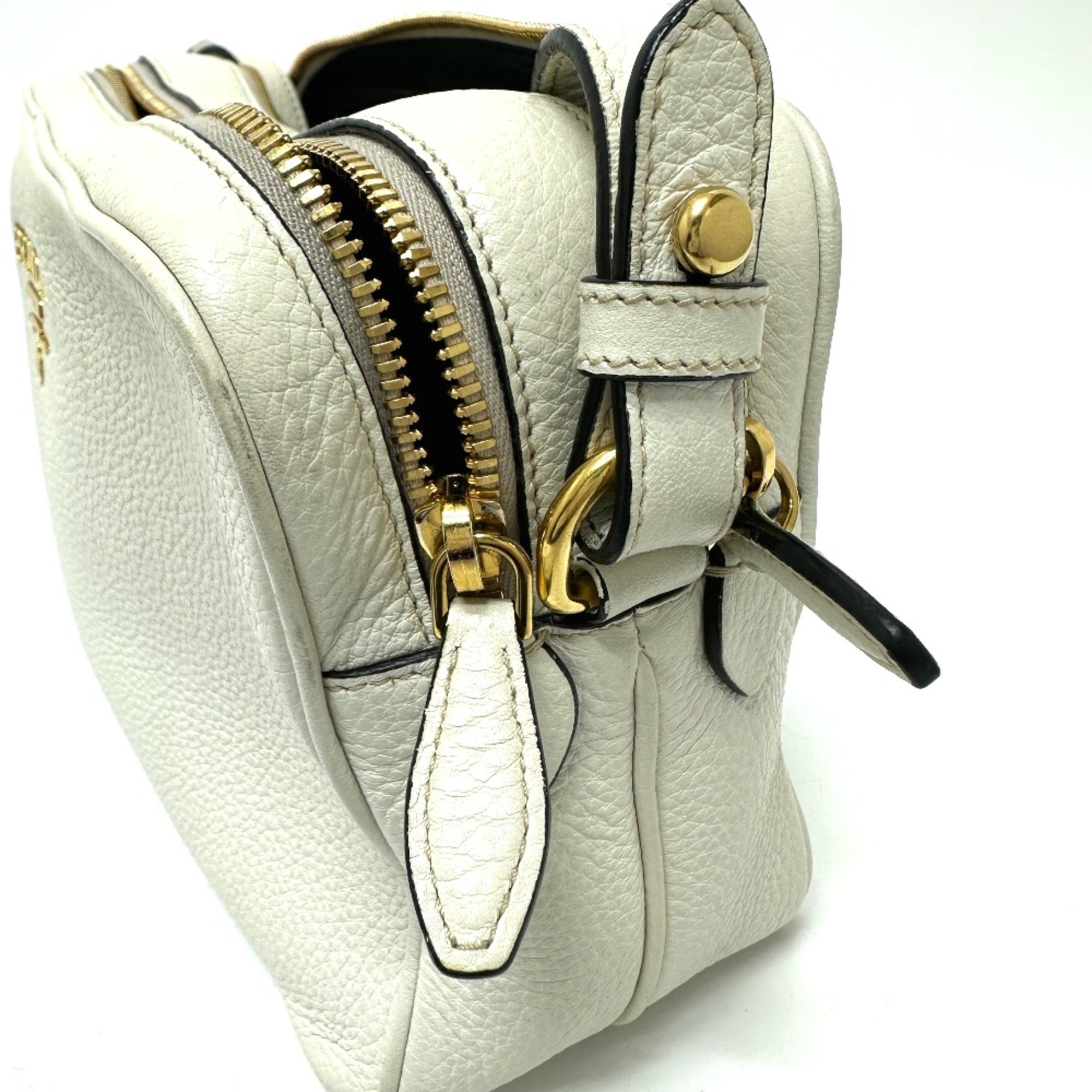 Prada White Leather Shoulder Bag (Pre-Owned)