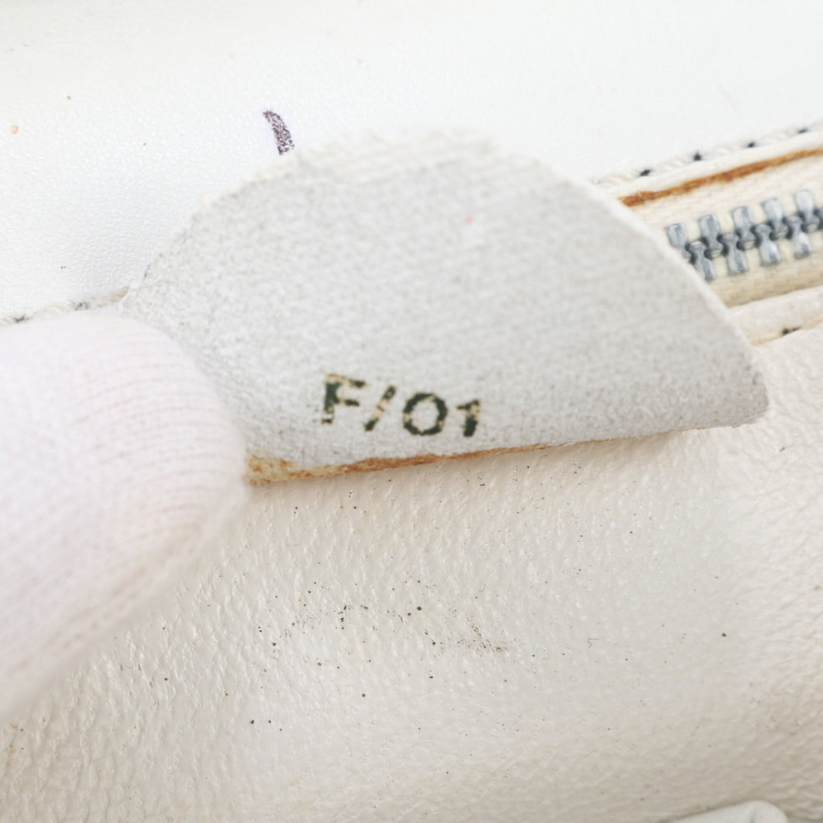 Celine Black White Leather Crossbody Bag Shoulder Bag (Pre-Owned)