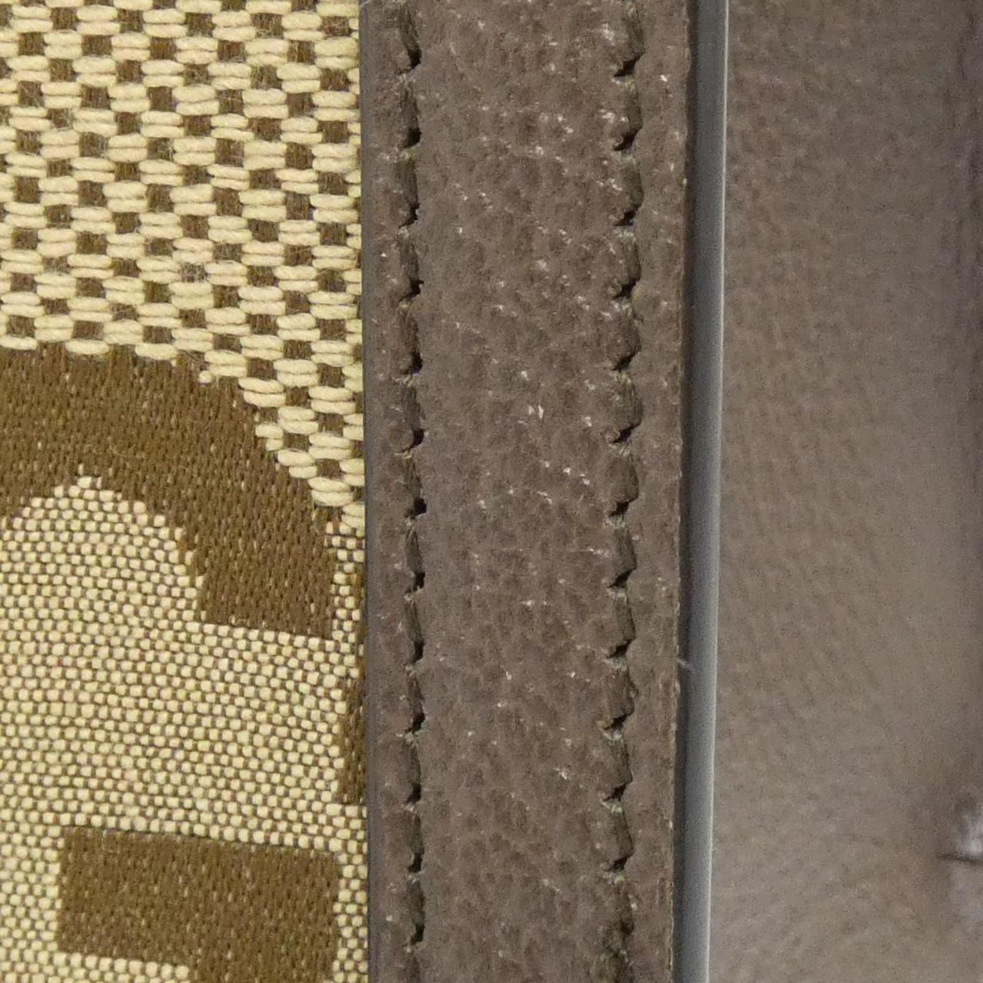 Gucci Gg Canvas Brown Camel Gg Canvas Leather Handbag (Pre-Owned)