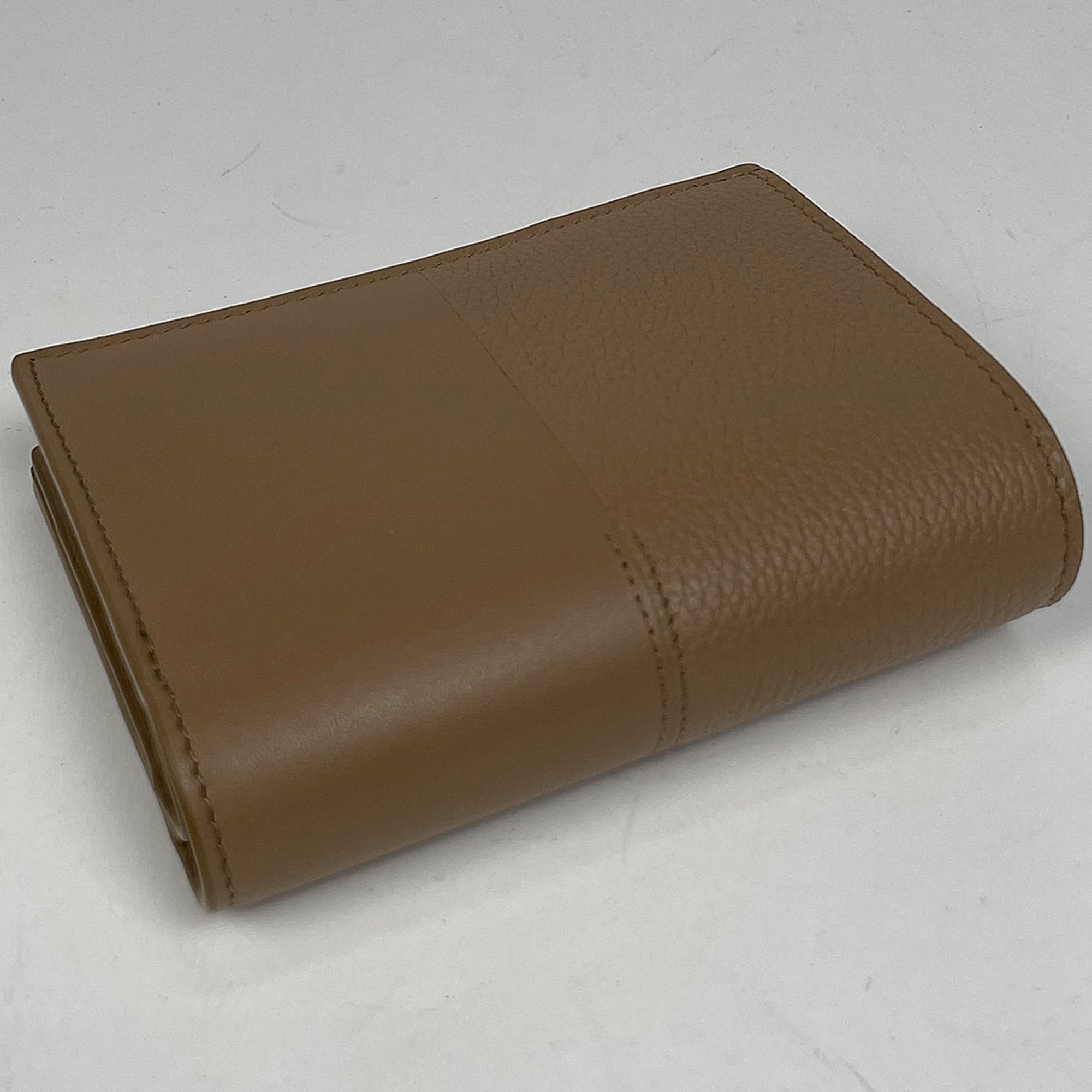 Loewe Leather Wallet (Bi-Fold) (Pre-Owned)