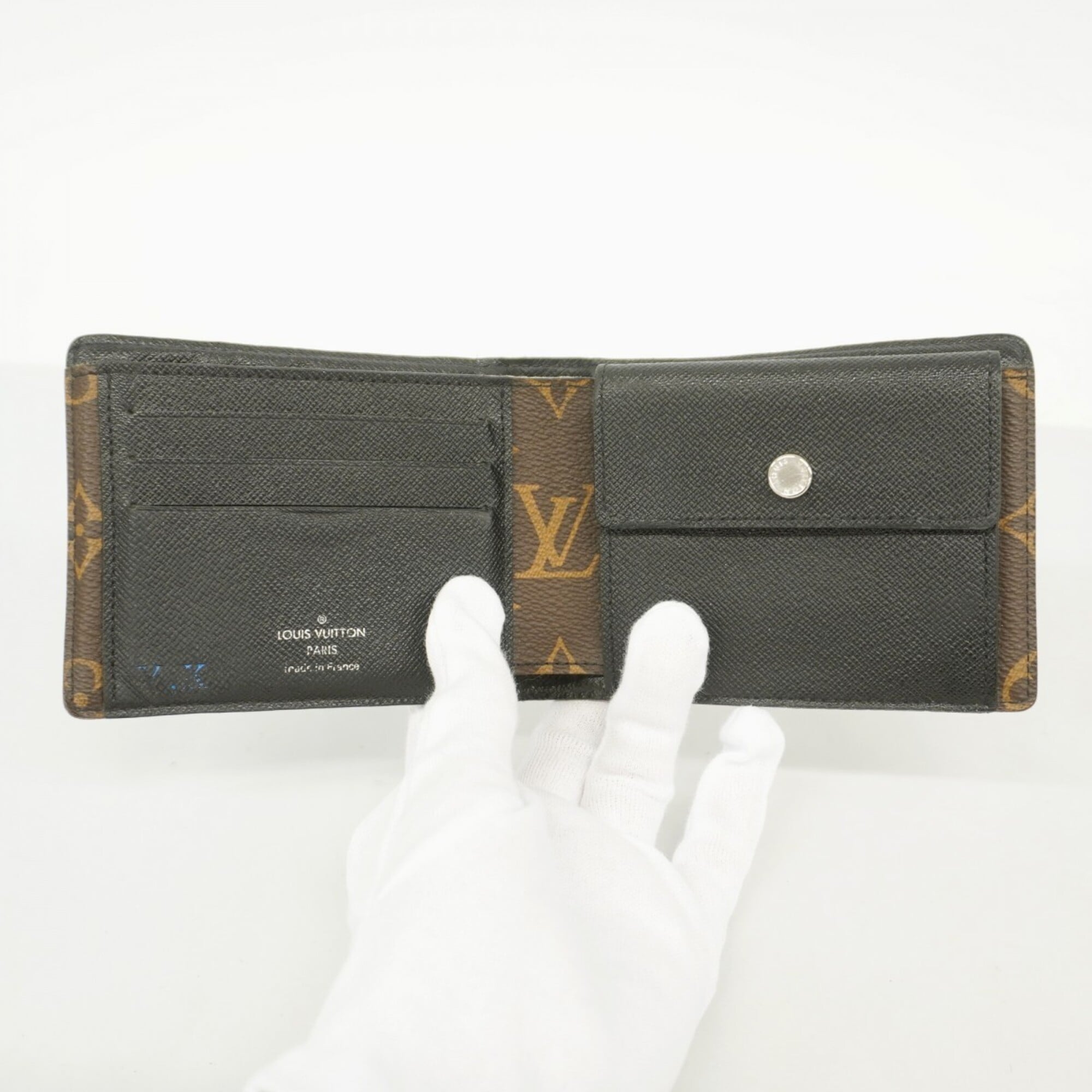 Louis Vuitton Black Brown Wallet (Bi-Fold) (Pre-Owned)