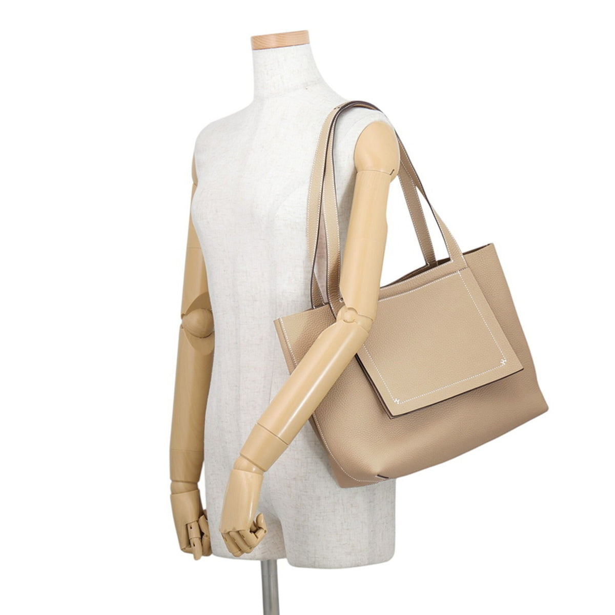 Hermes Beige Taurillon Clemence Leather Tote Bag (Pre-Owned)