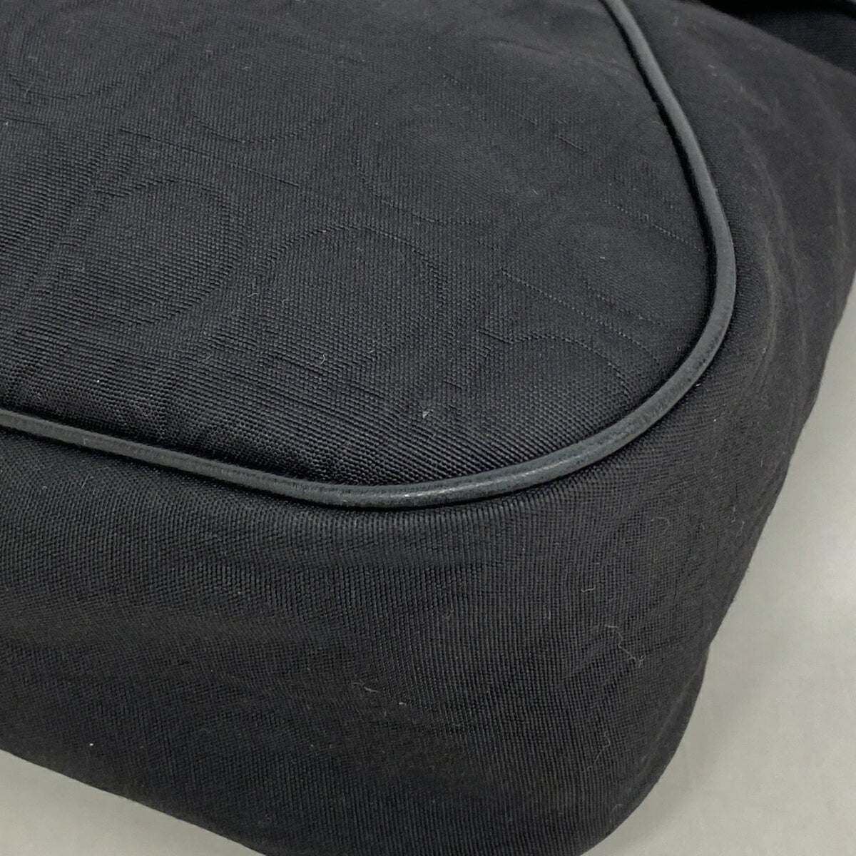 Salvatore Ferragamo Black Nylon Shoulder Bag (Pre-Owned)