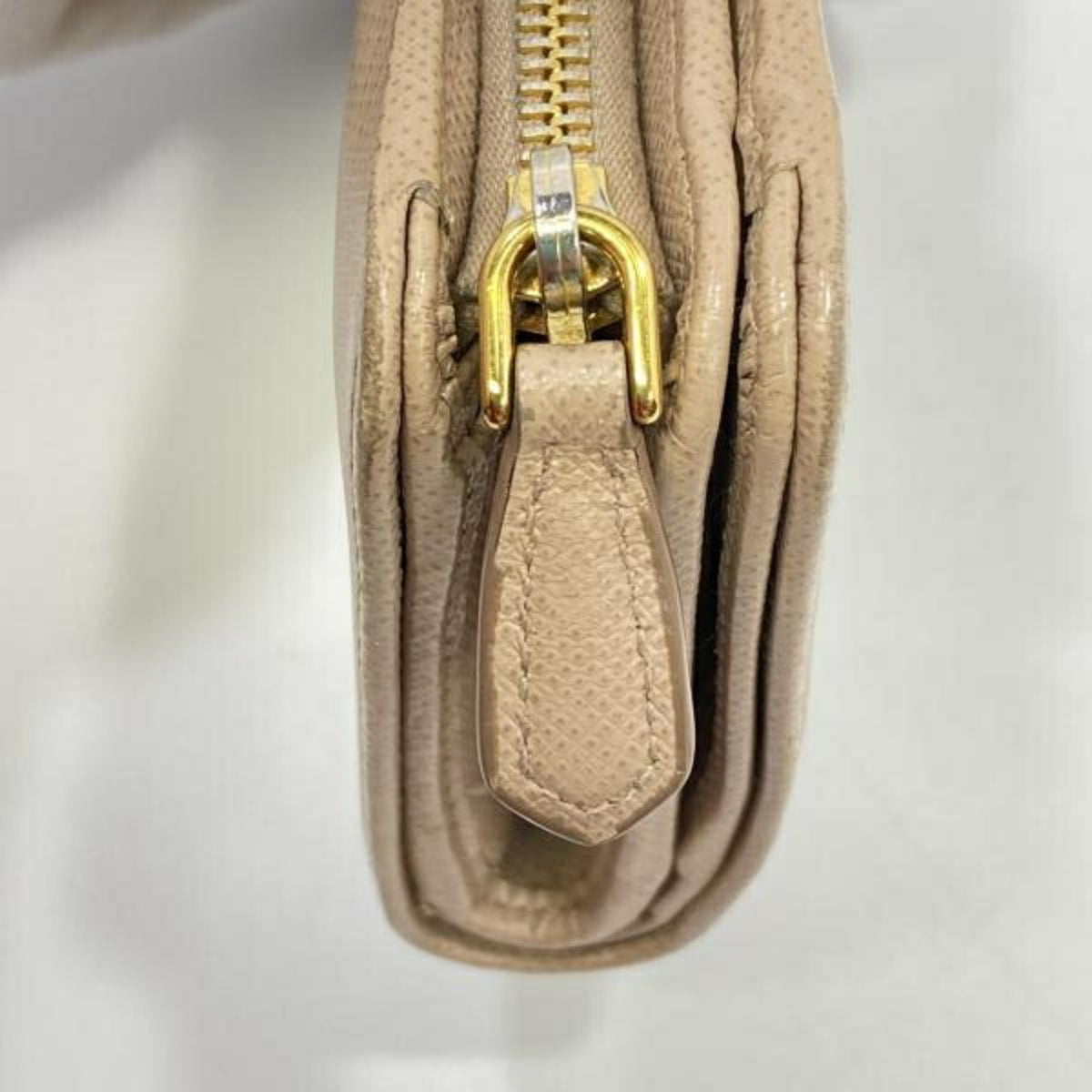 Prada Saffiano Beige Wallet (Bi-Fold) (Pre-Owned)