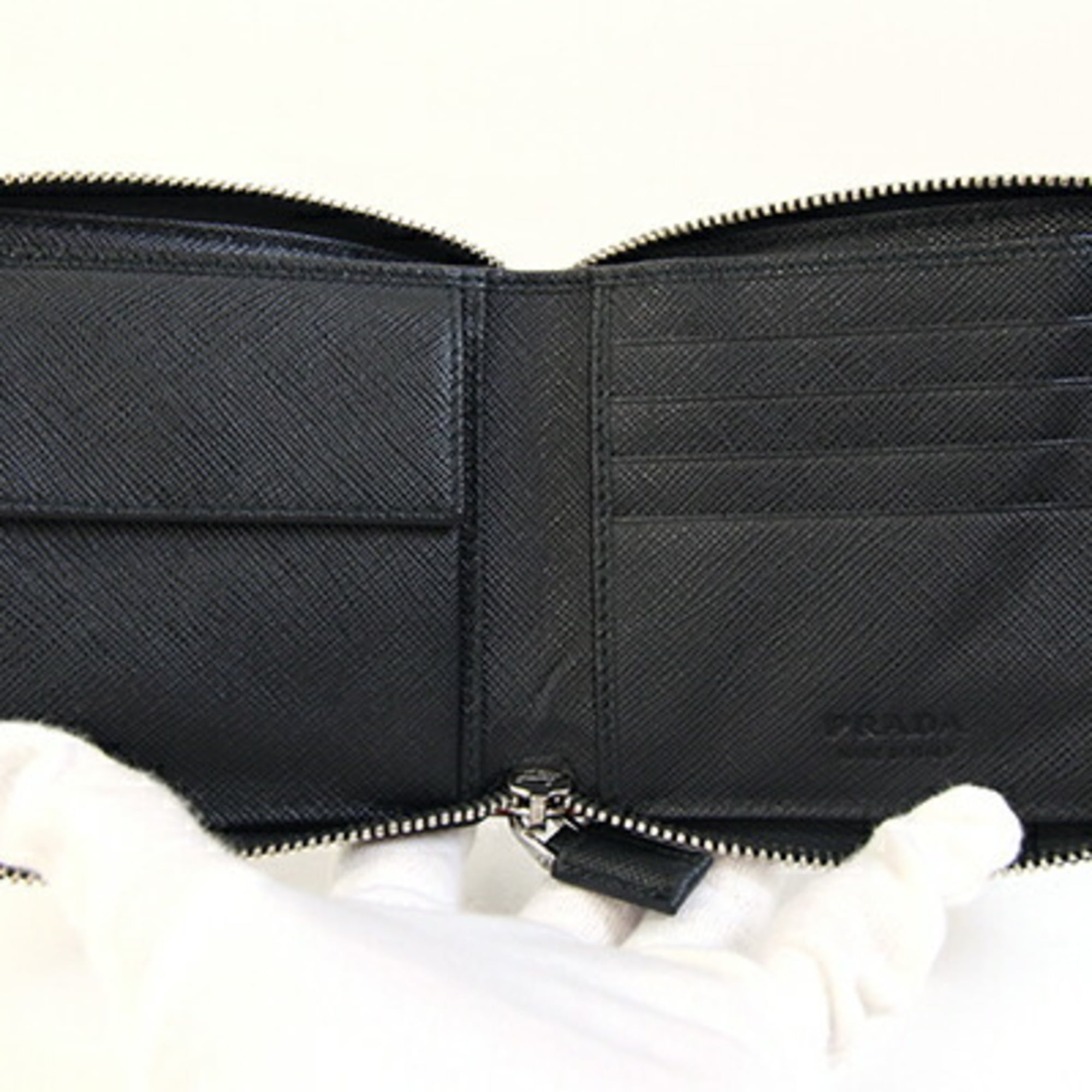 Prada Black Red Color Leather Wallet (Bi-Fold) (Pre-Owned)