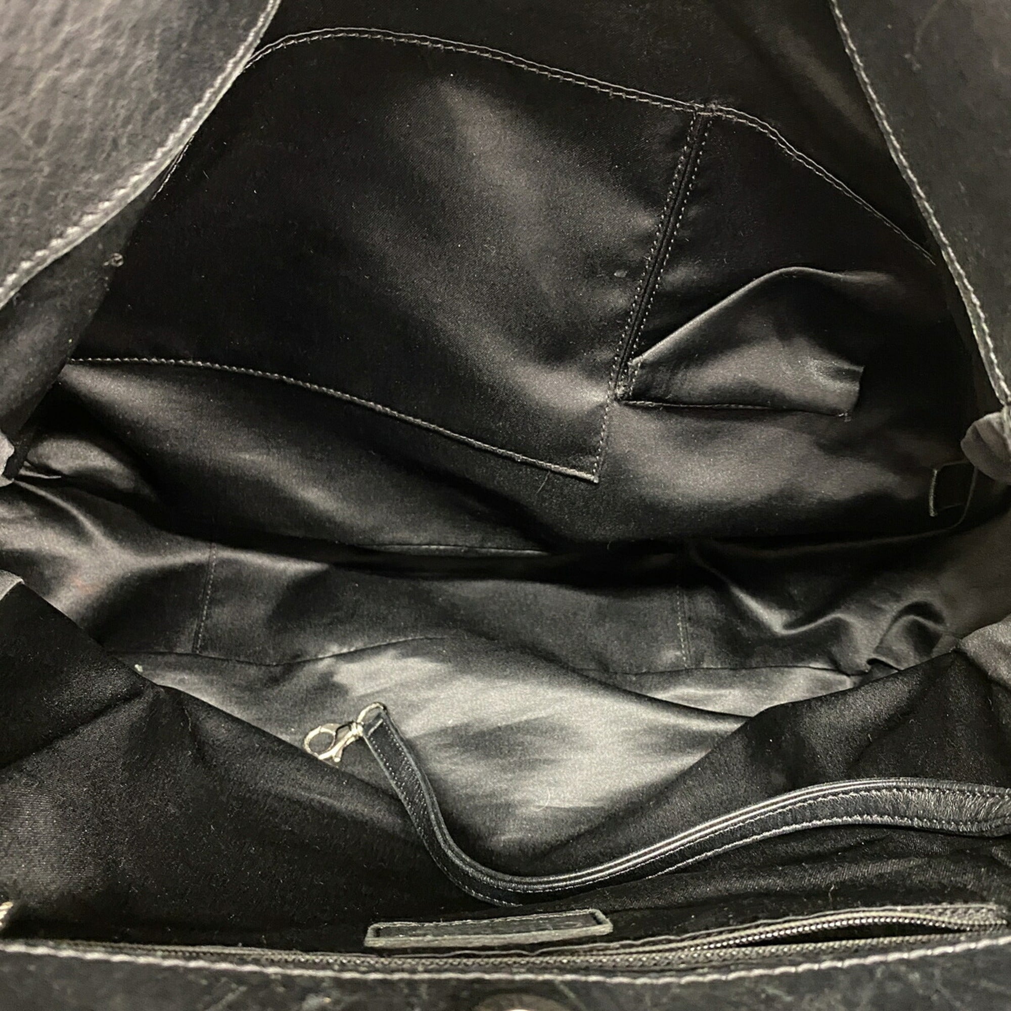 Chanel Black Leather Tote Bag (Pre-Owned)
