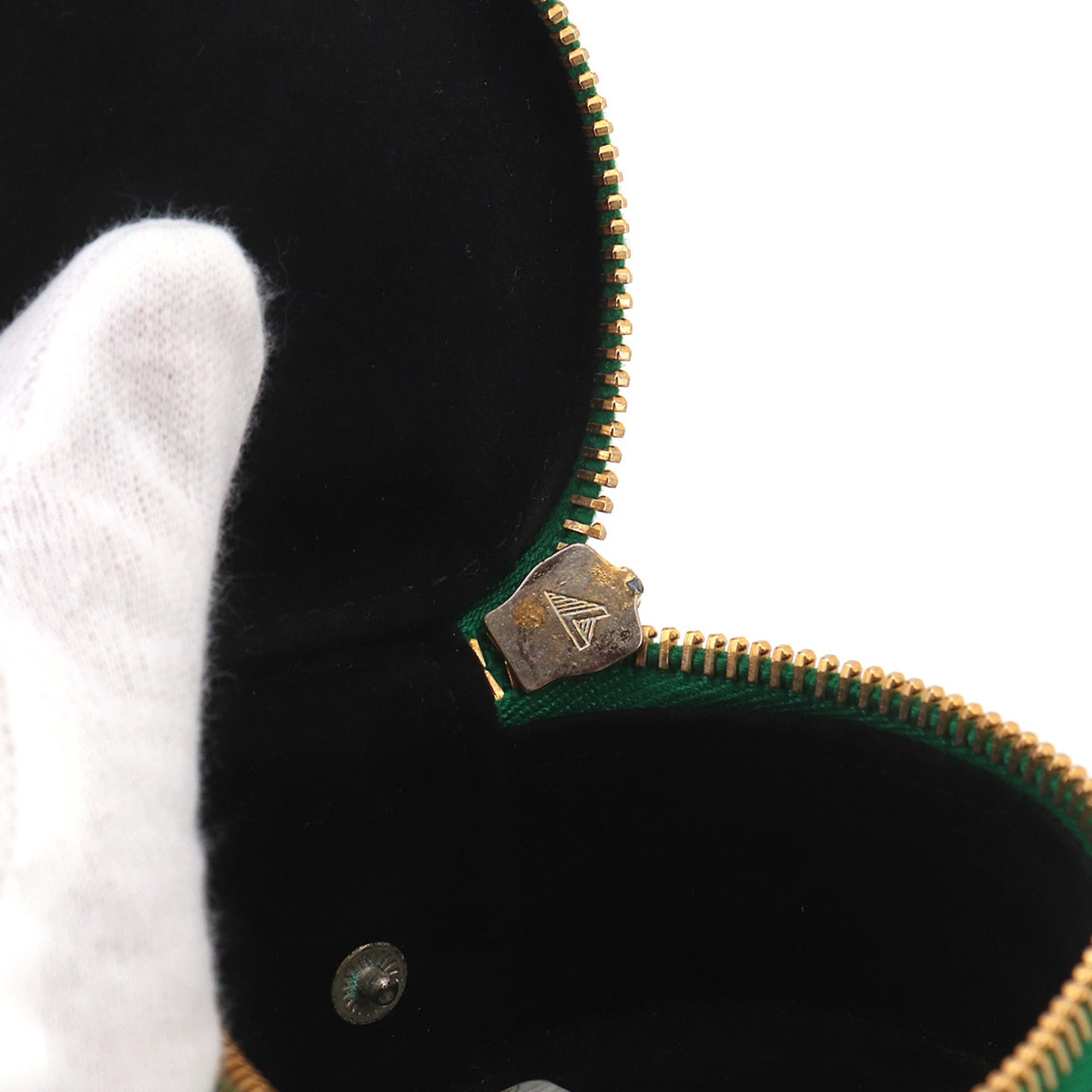 Chanel Green Grained Calfskin Pouch (Pre-Owned)