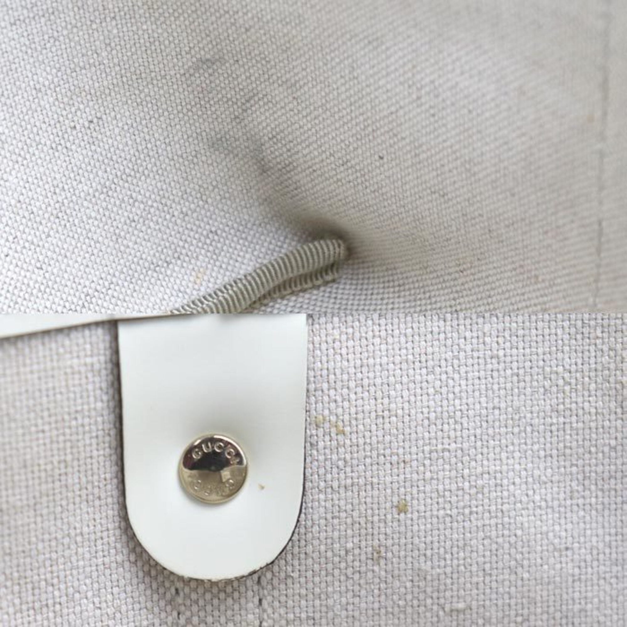 Gucci Beige White Gg Supreme Tote Bag (Pre-Owned)