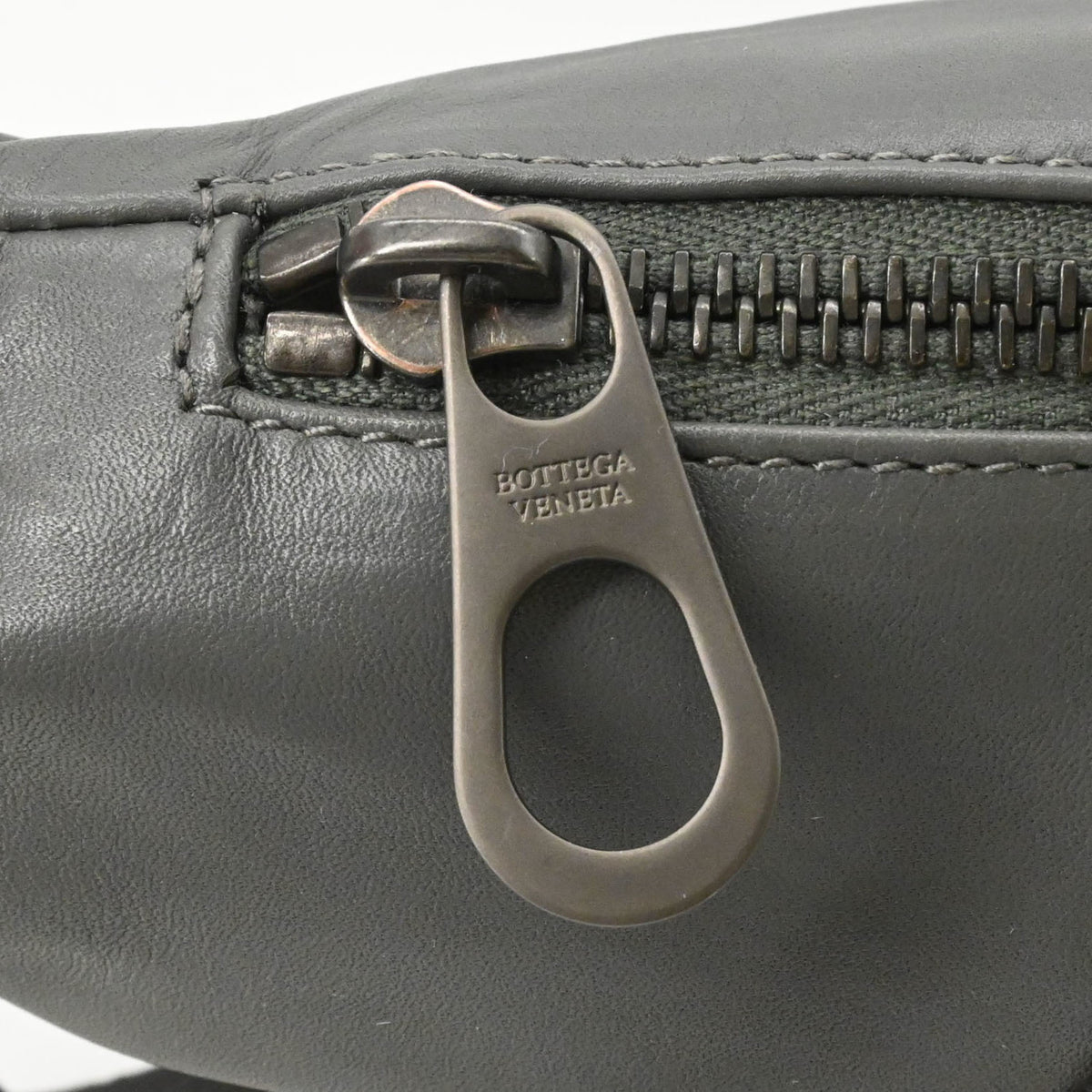 Bottega Veneta Black Gray Intrecciato Crossbody Bag Fanny Pack Pouch (Pre-Owned)