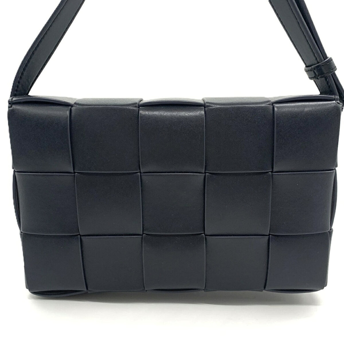 Bottega Veneta Black Dark Navy Leather Shoulder Bag (Pre-Owned)