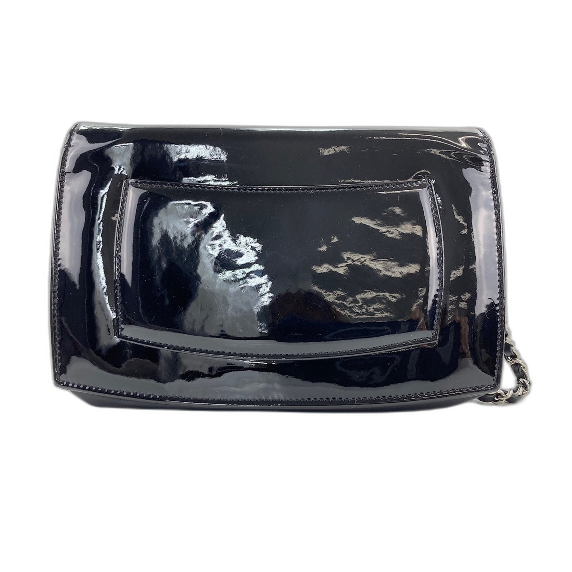 Chanel Black Patent Leather Shoulder Bag (Pre-Owned)