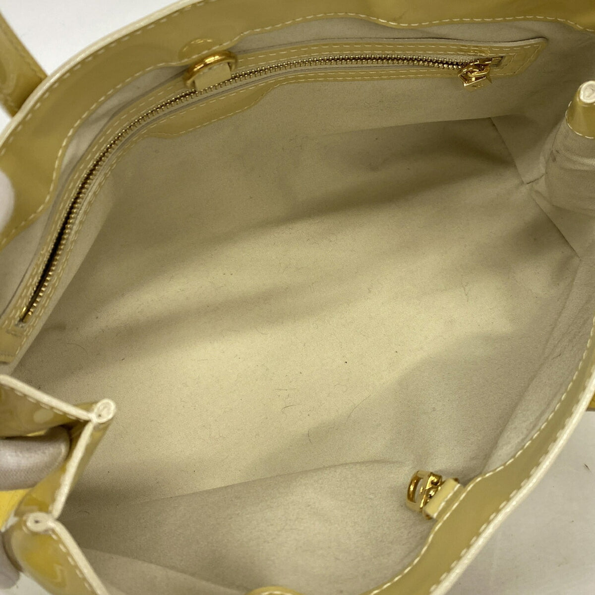 Louis Vuitton Blanc Corail Handbag (Pre-Owned)