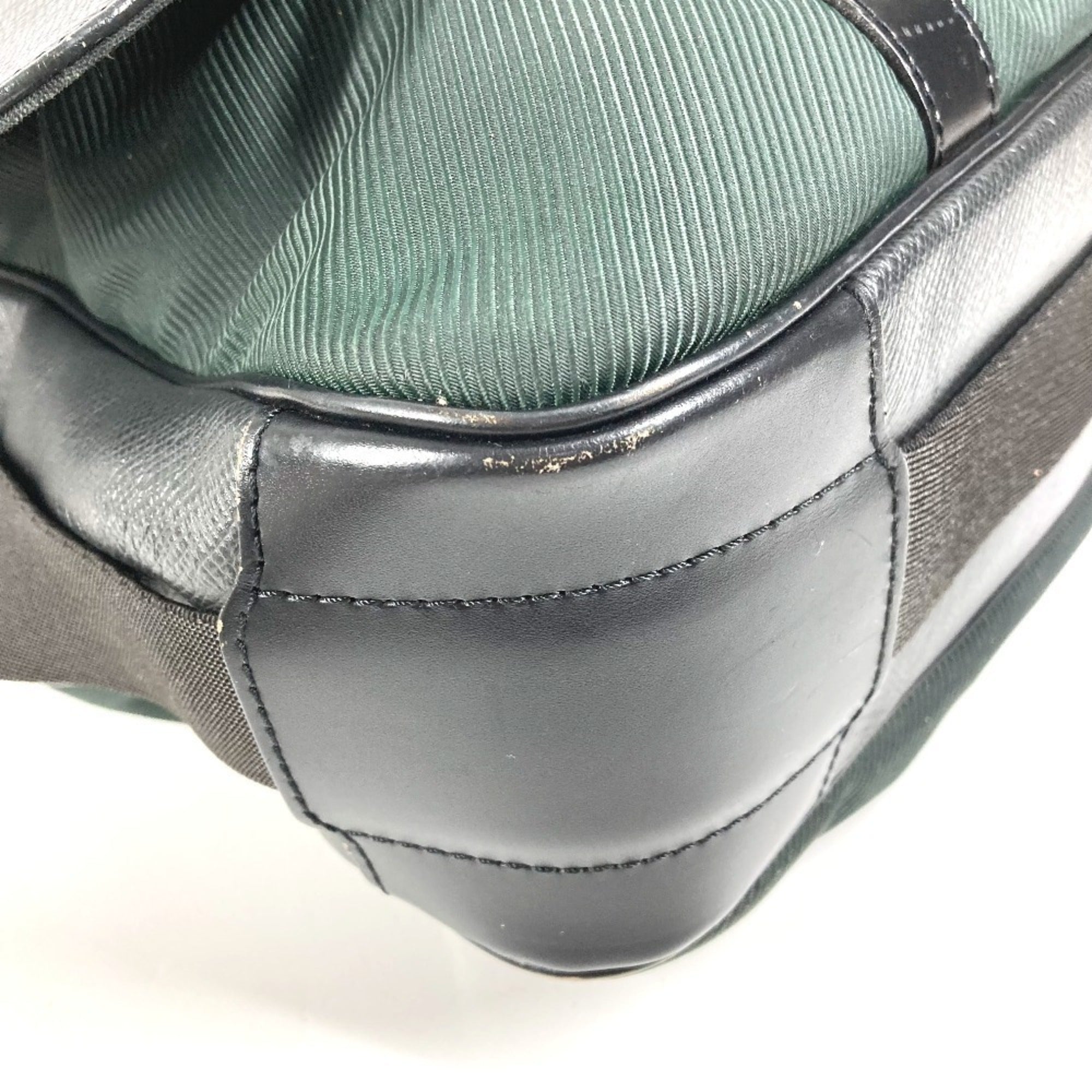 Louis Vuitton Taiga Black Khaki Taiga Leather Nylon Messenger Bag Shoulder Bag (Pre-Owned)