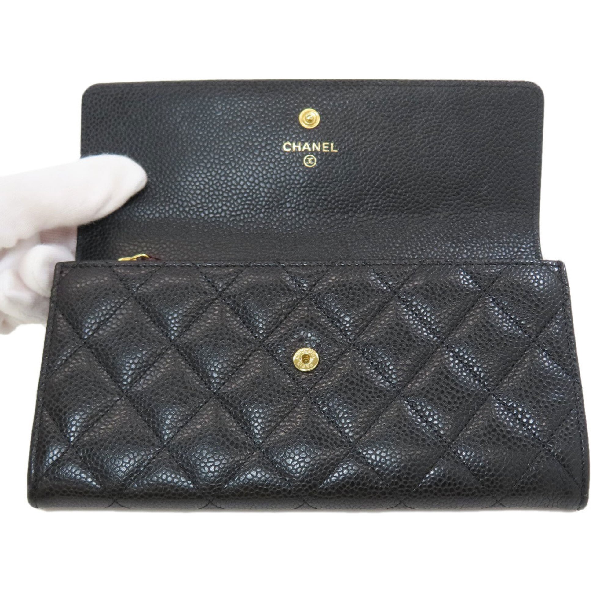 Chanel Matelasse Black Leather Long Wallet (Bi-Fold) (Pre-Owned)