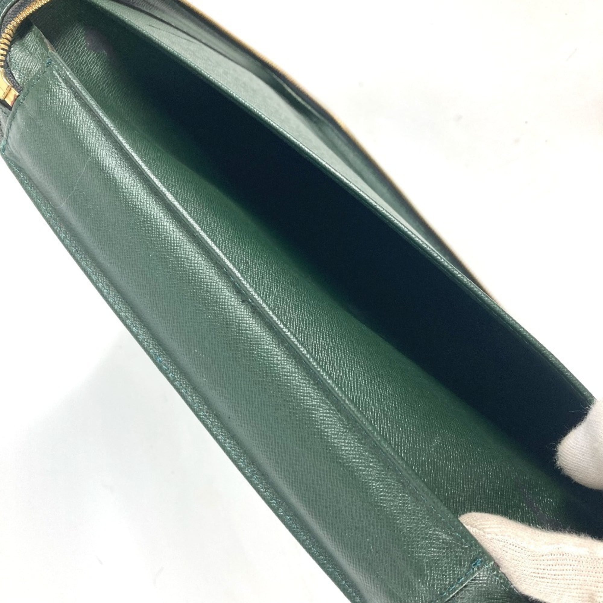 Louis Vuitton Episea Green Taiga Leather Briefcase Handbag (Pre-Owned)