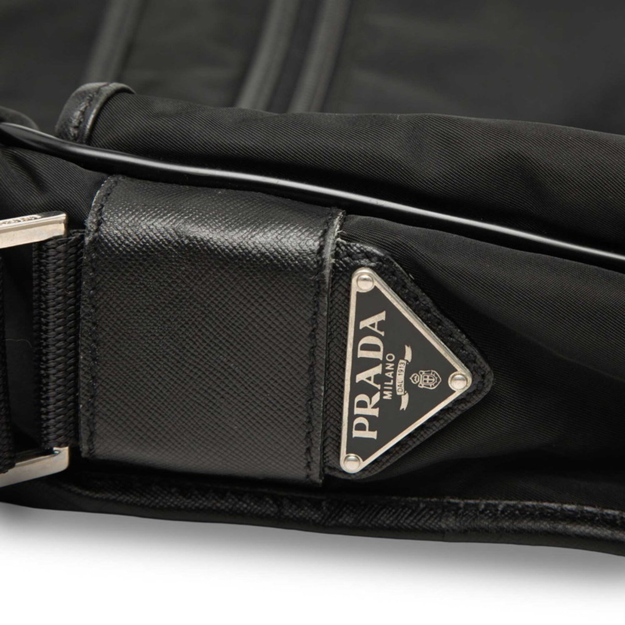 Prada Black Nylon Leather Shoulder Bag (Pre-Owned)