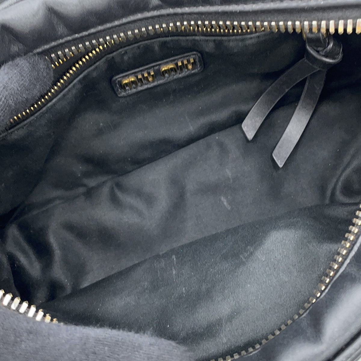 Miu Miu Black Leather Handbag Shoulder Bag (Pre-Owned)