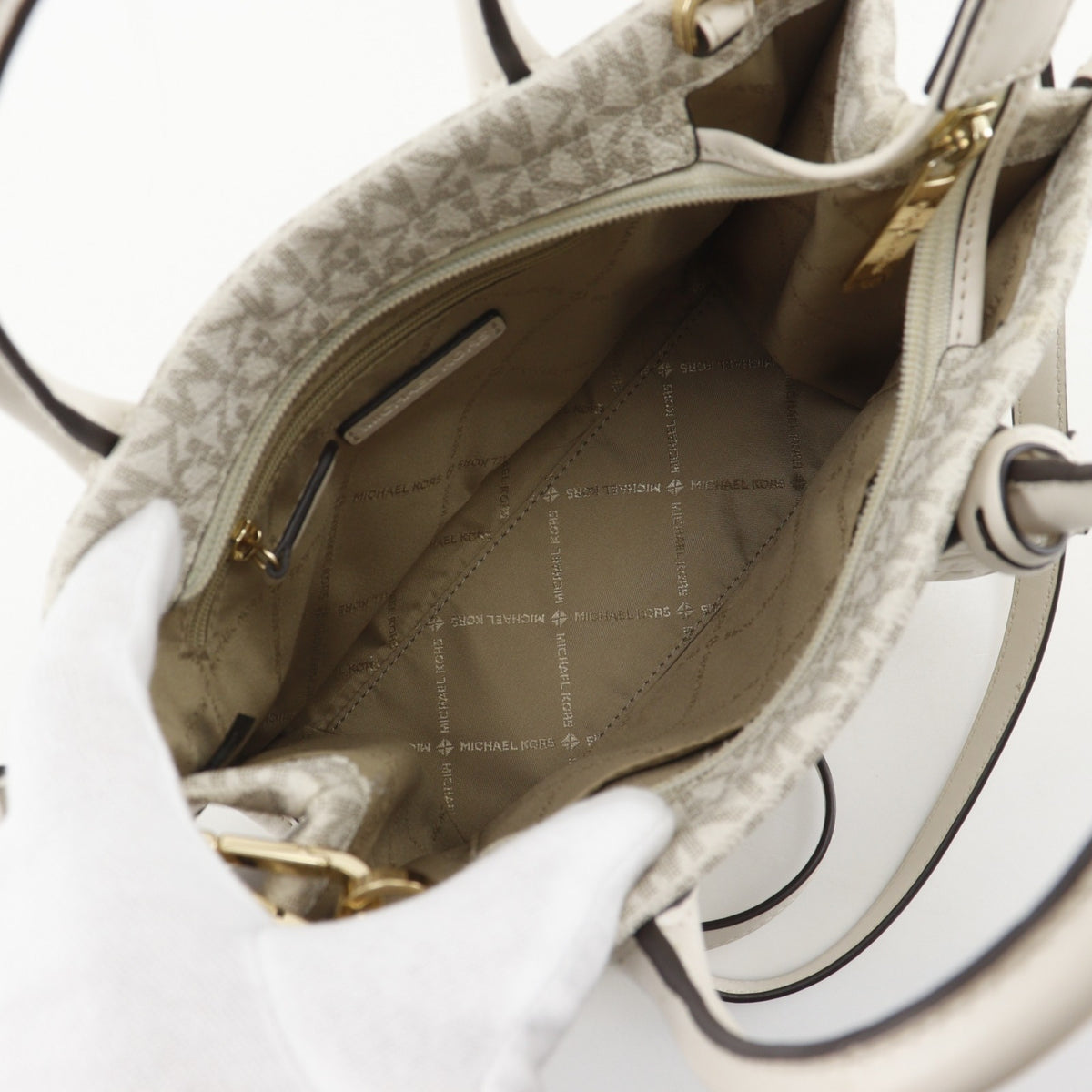 Michael Kors White Pvc Handbag (Pre-Owned)