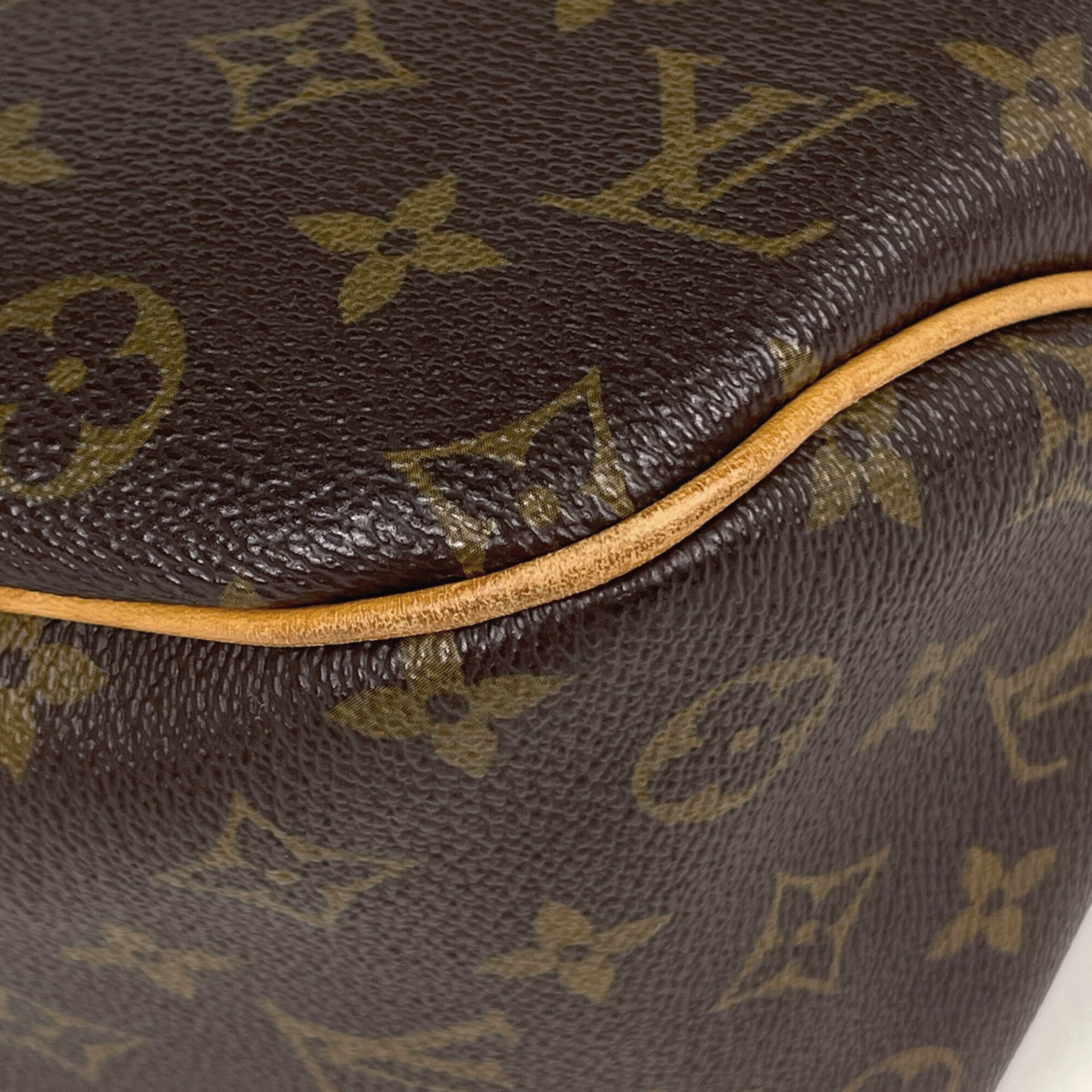 Louis Vuitton Brown Monogram Shoulder Bag (Pre-Owned)
