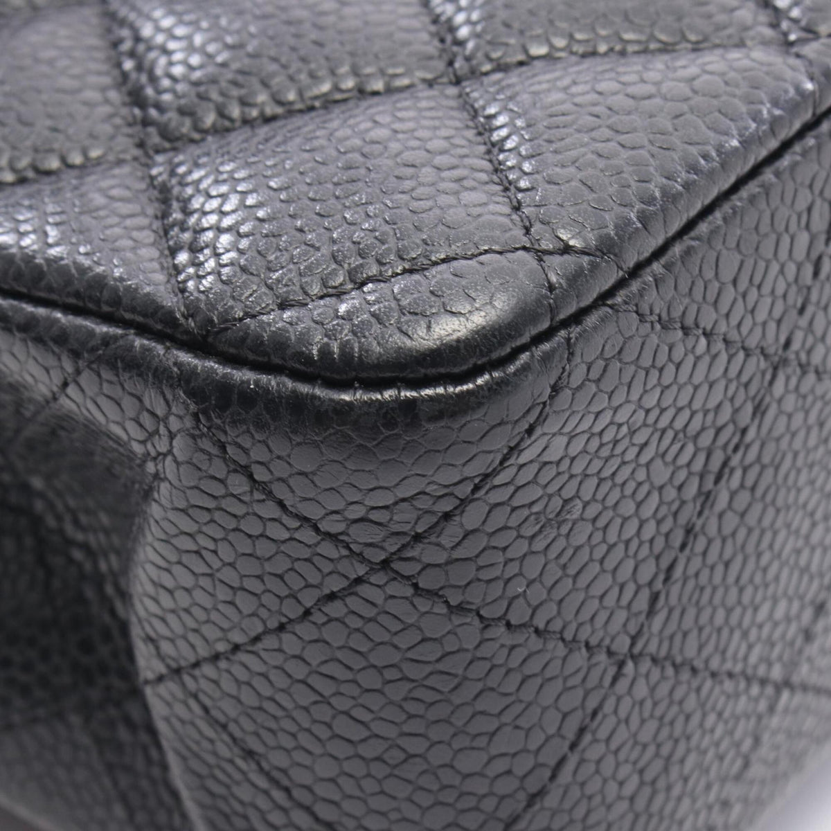 Chanel Black Grained Calfskin Handbag Shoulder Bag (Pre-Owned)