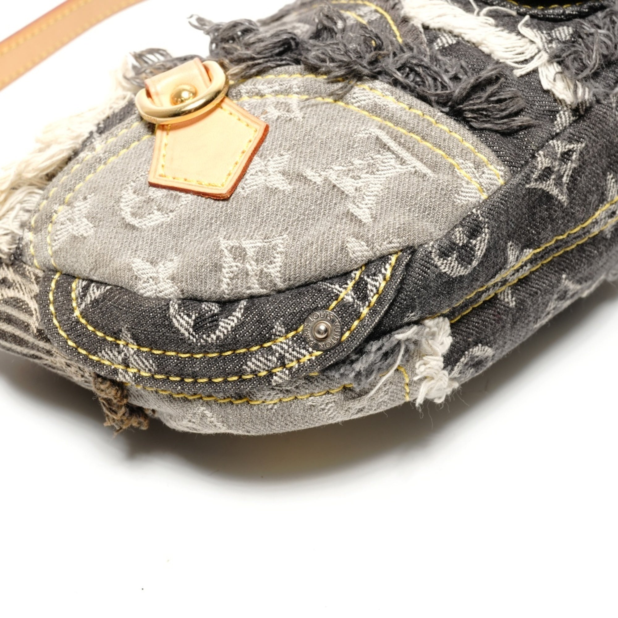 Louis Vuitton Gray Monogram Denim Shoulder Bag (Pre-Owned)
