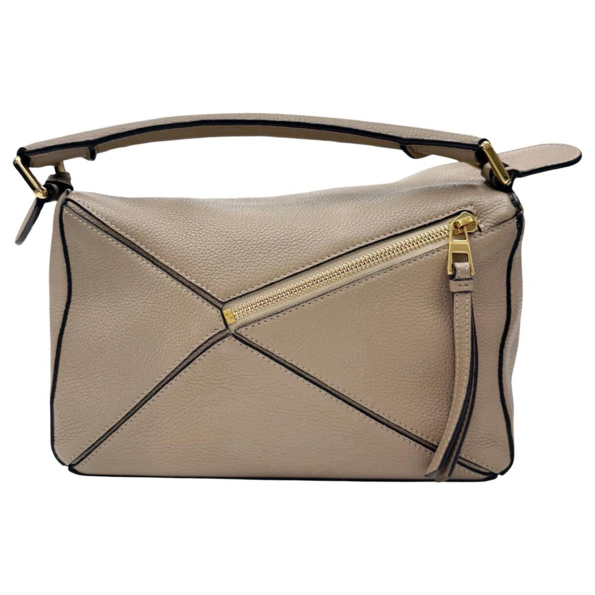 Loewe Grayish Leather Shoulder Bag (Pre-Owned)