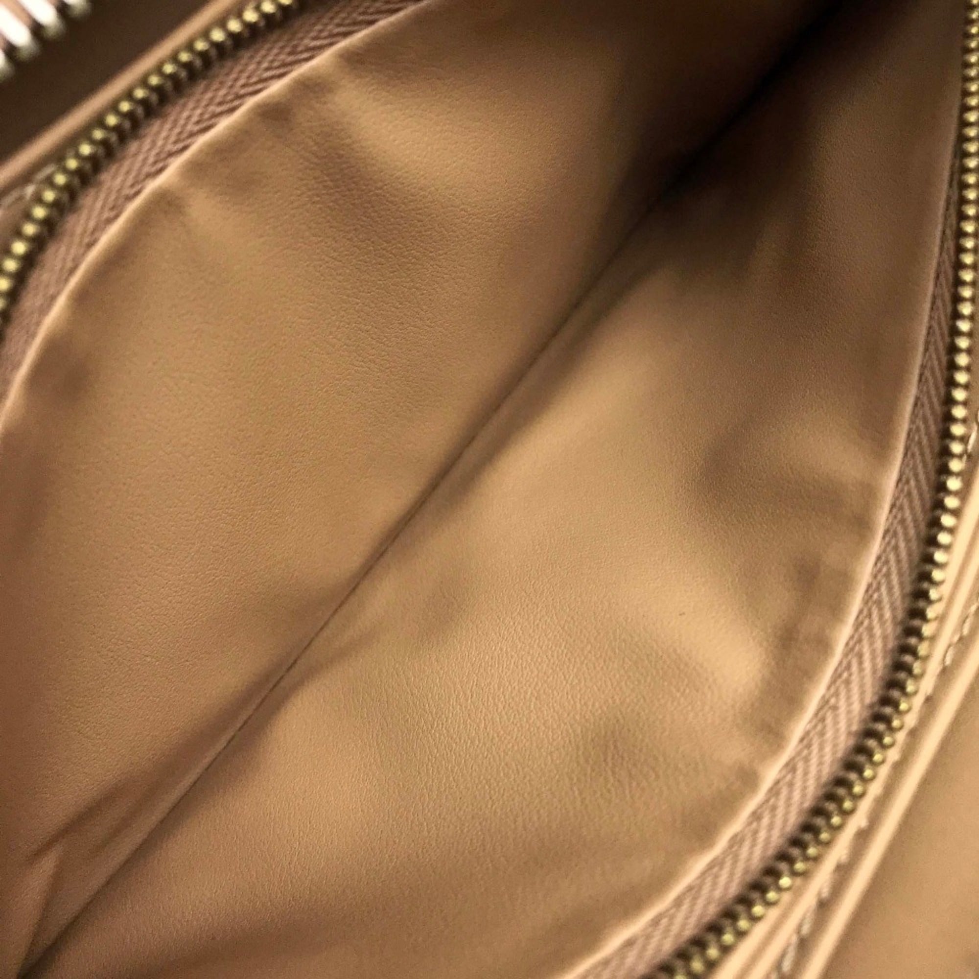 Louis Vuitton Beige Leather Long Wallet (Bi-Fold) (Pre-Owned)
