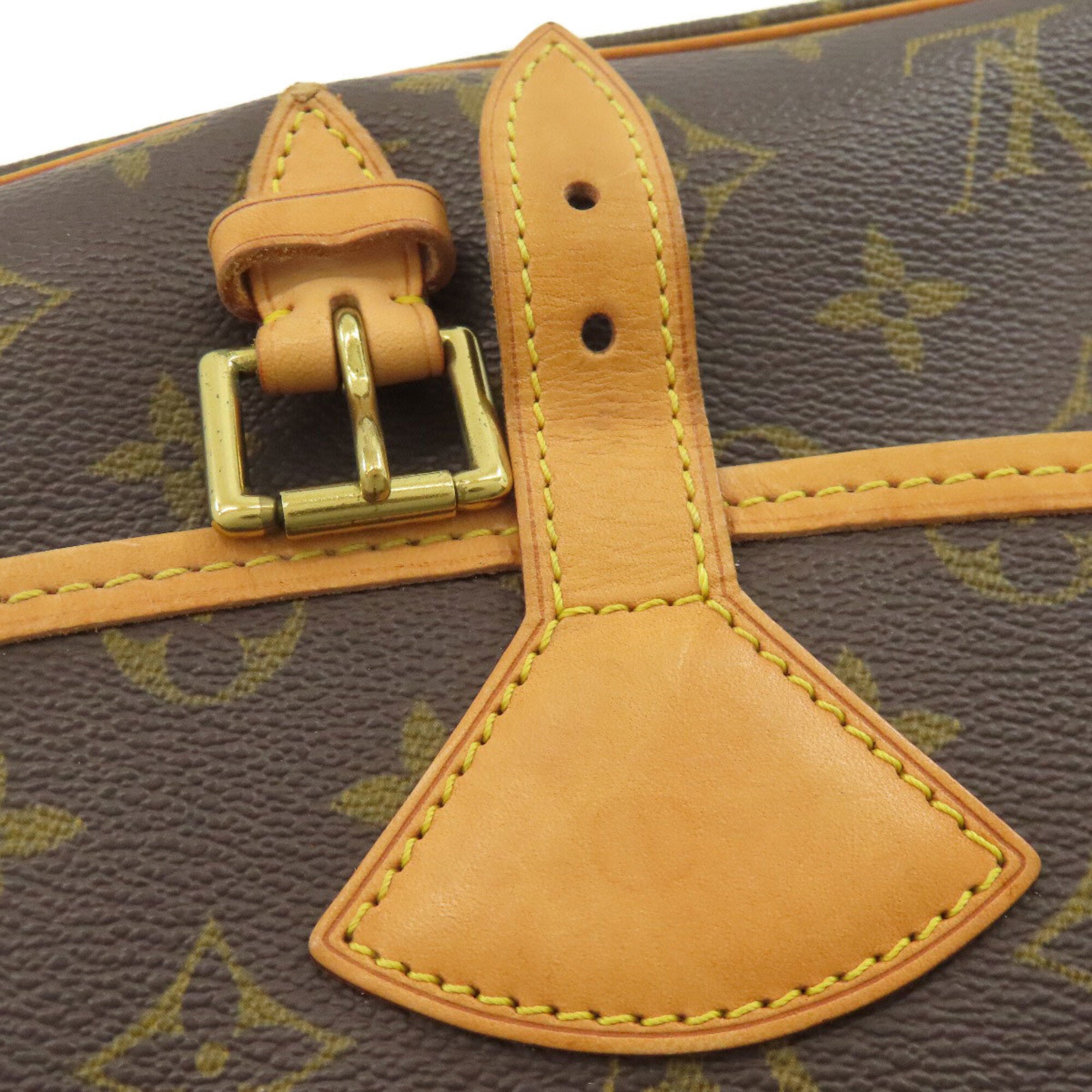 Louis Vuitton Monogram Monogram Canvas Shoulder Bag (Pre-Owned)